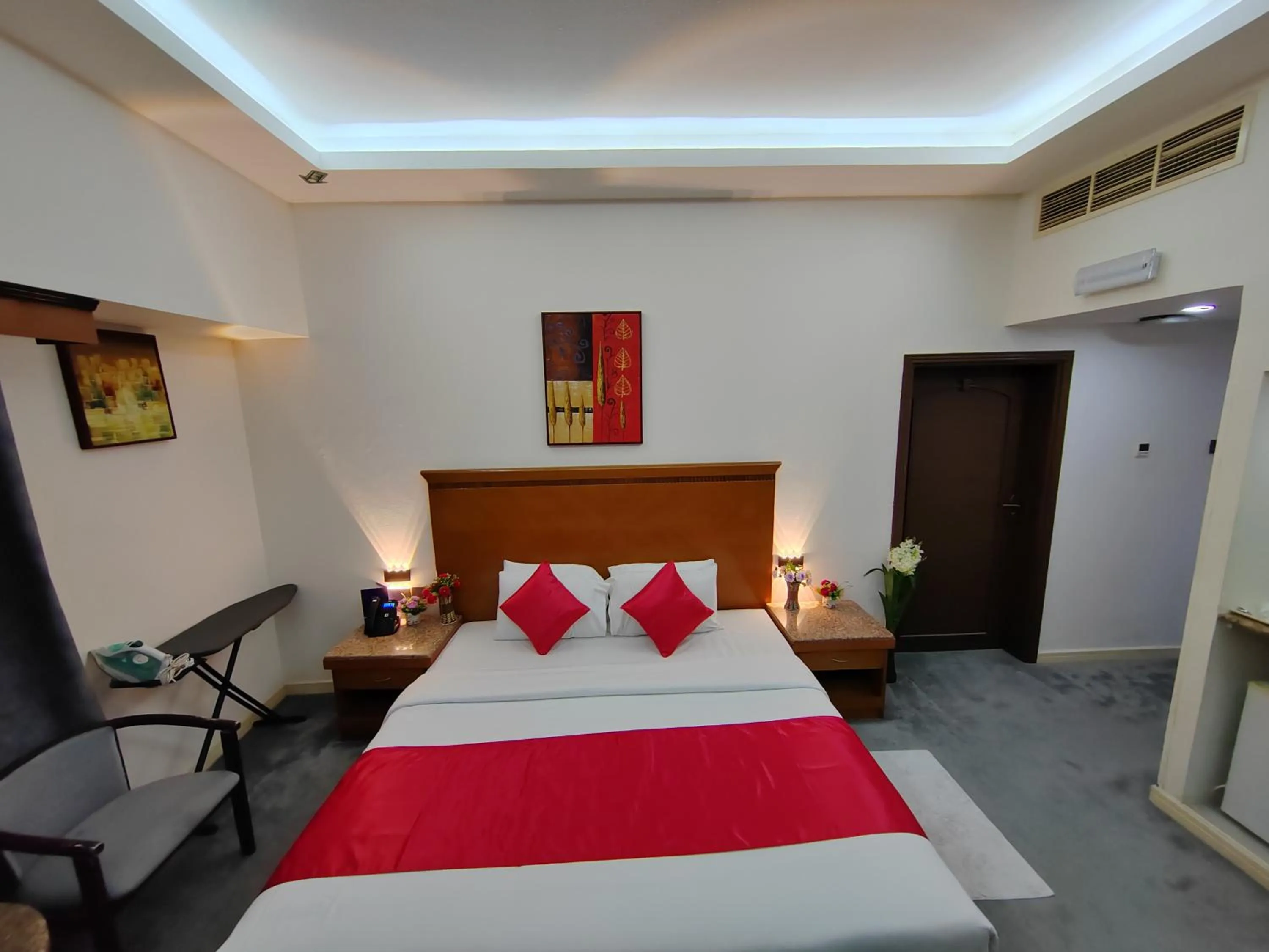 Bed in Le Paradise Palace Hotel Deira Dubai Al Rigga