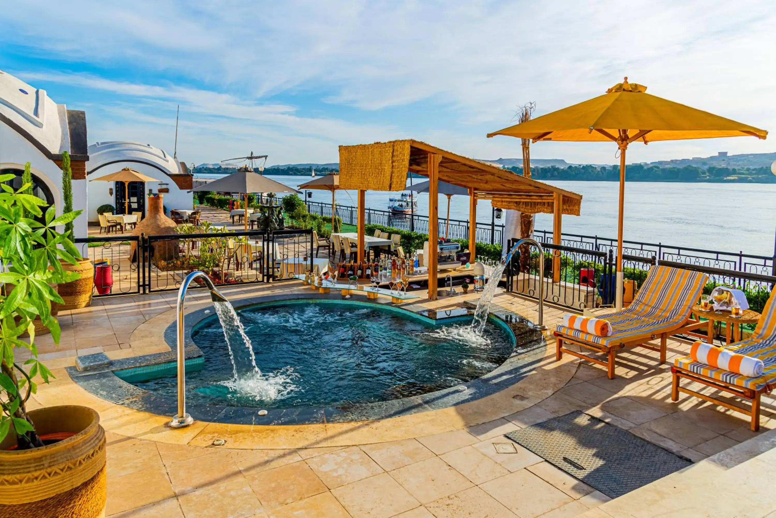 Swimming pool in Sonesta Nouba Hotel Aswan Swimming pool in Sonesta Nouba Hotel Aswan