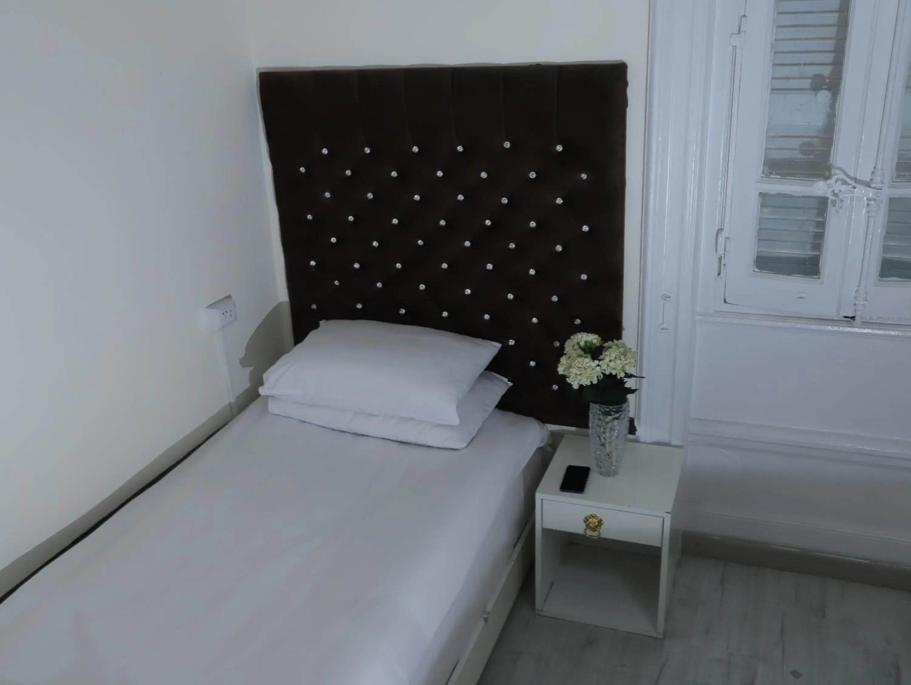 Economy Single Room - single occupancy in Palace Court Economy Single Room - single occupancy in Palace Court