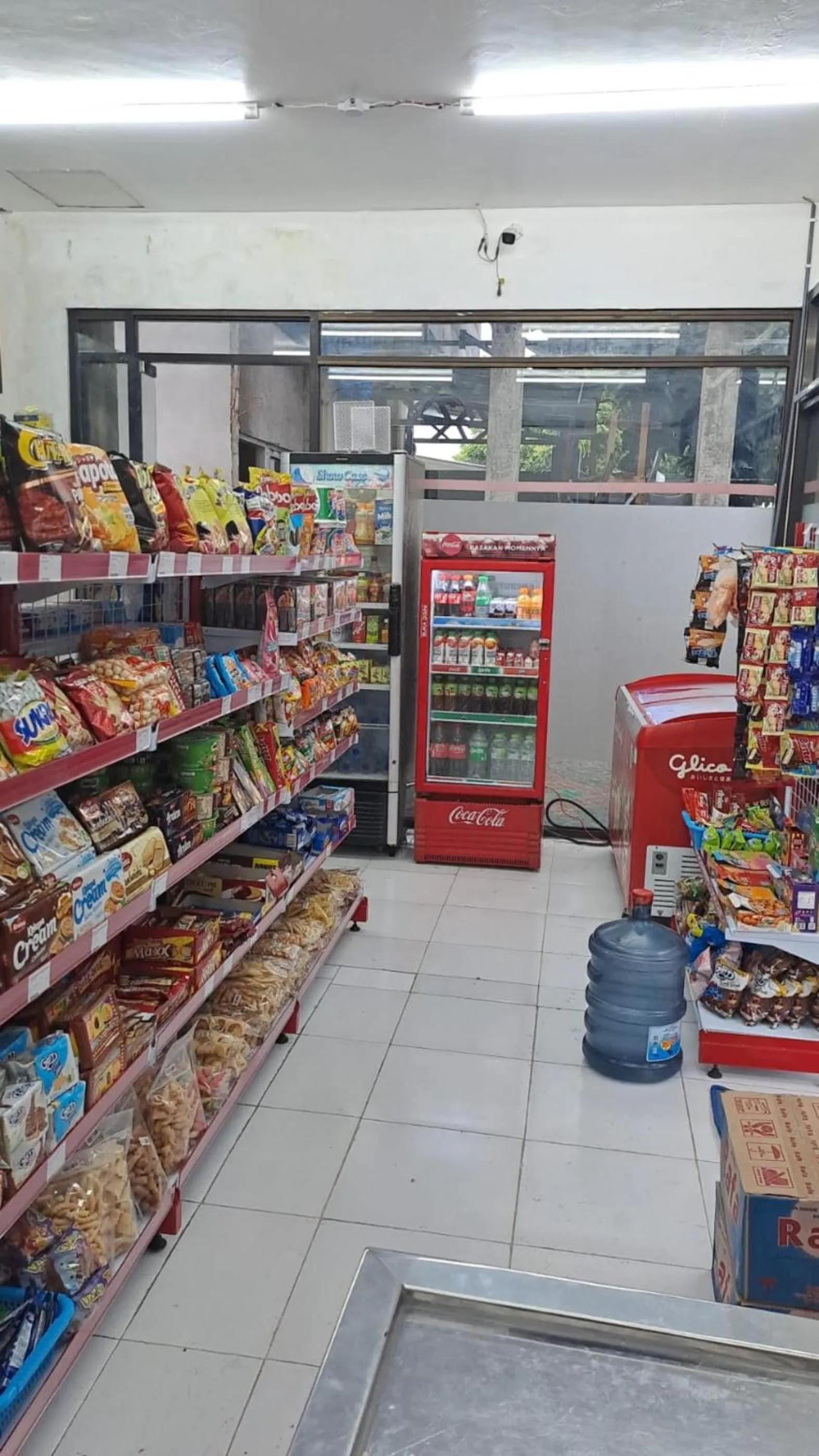 Supermarket/grocery shop in Bintang Khanida Syari'ah