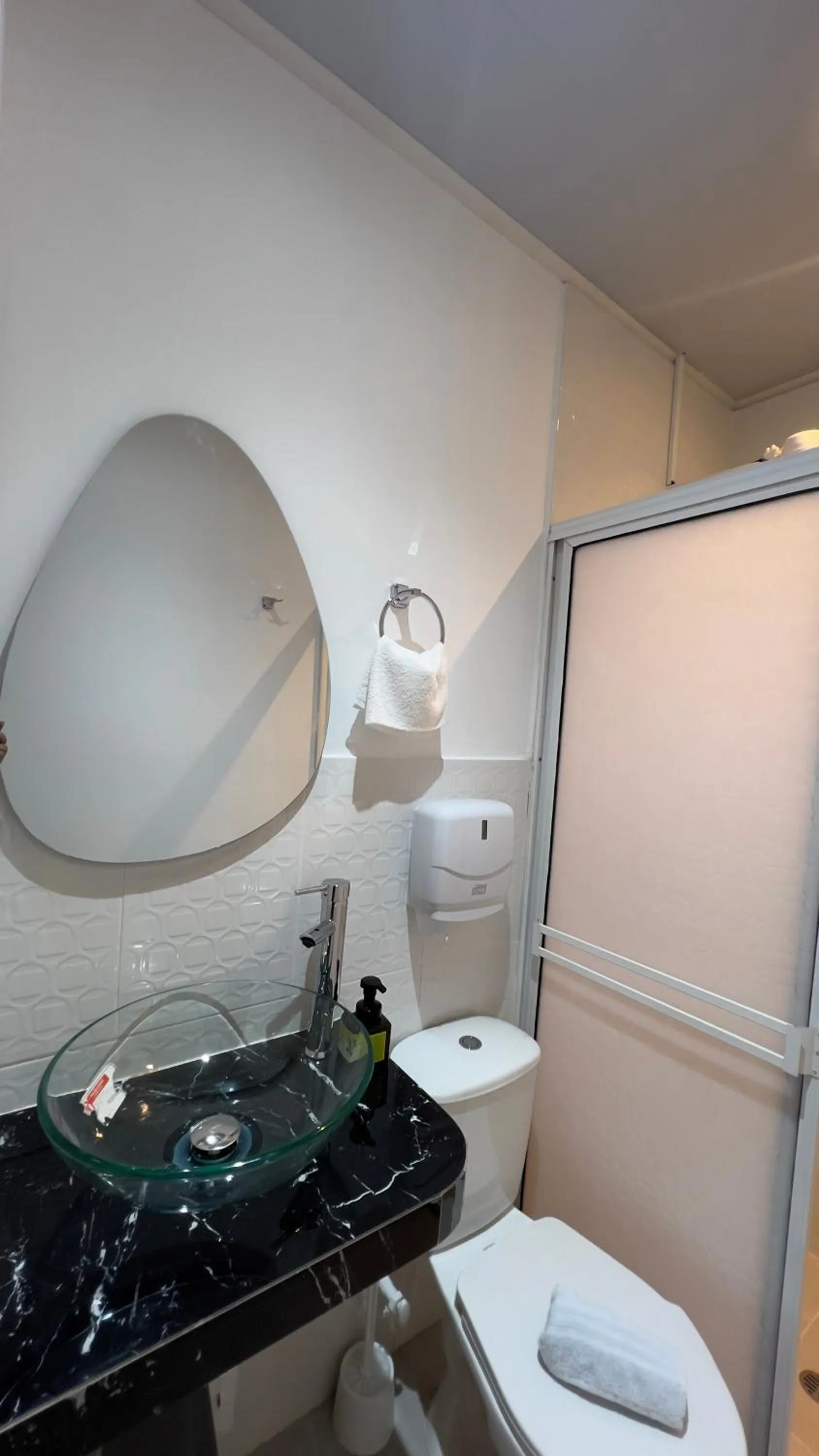 Shower in Coffee House Minca