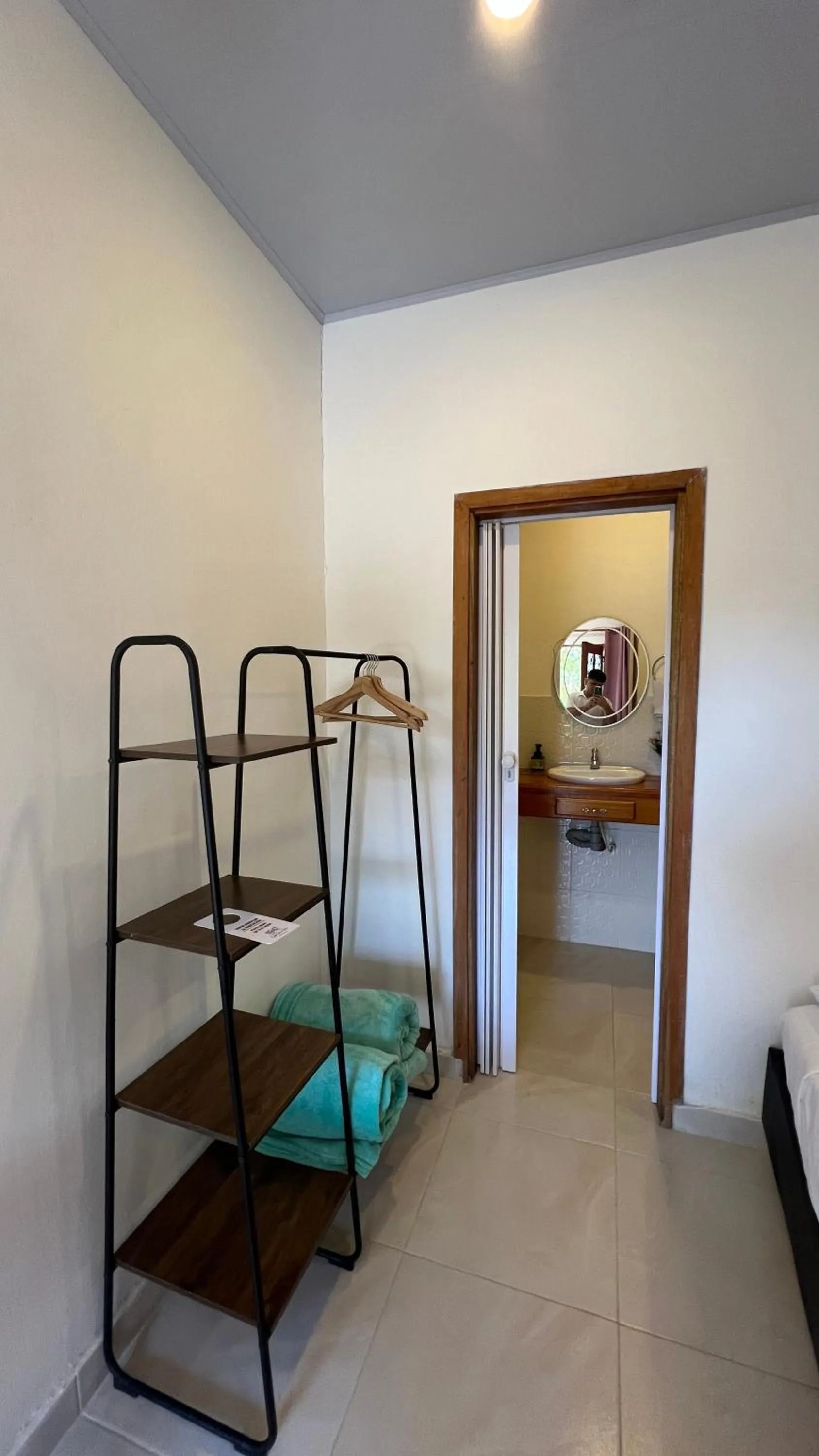 Photo of the whole room in Coffee House Minca