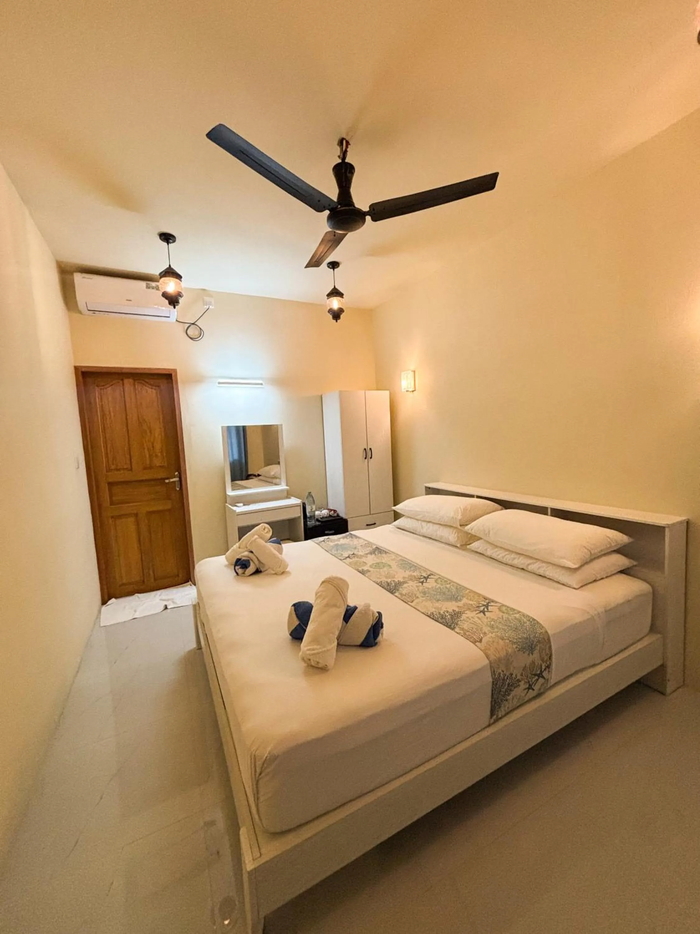 Bed in Dhigurah Dhonveli Boutique