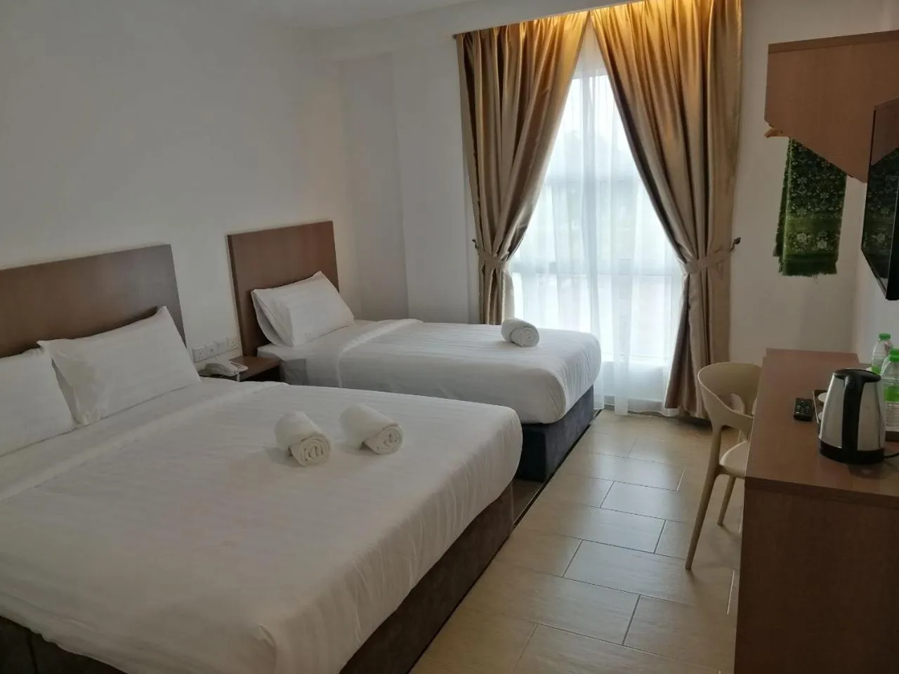 Bedroom, Bed in DSH Hotel