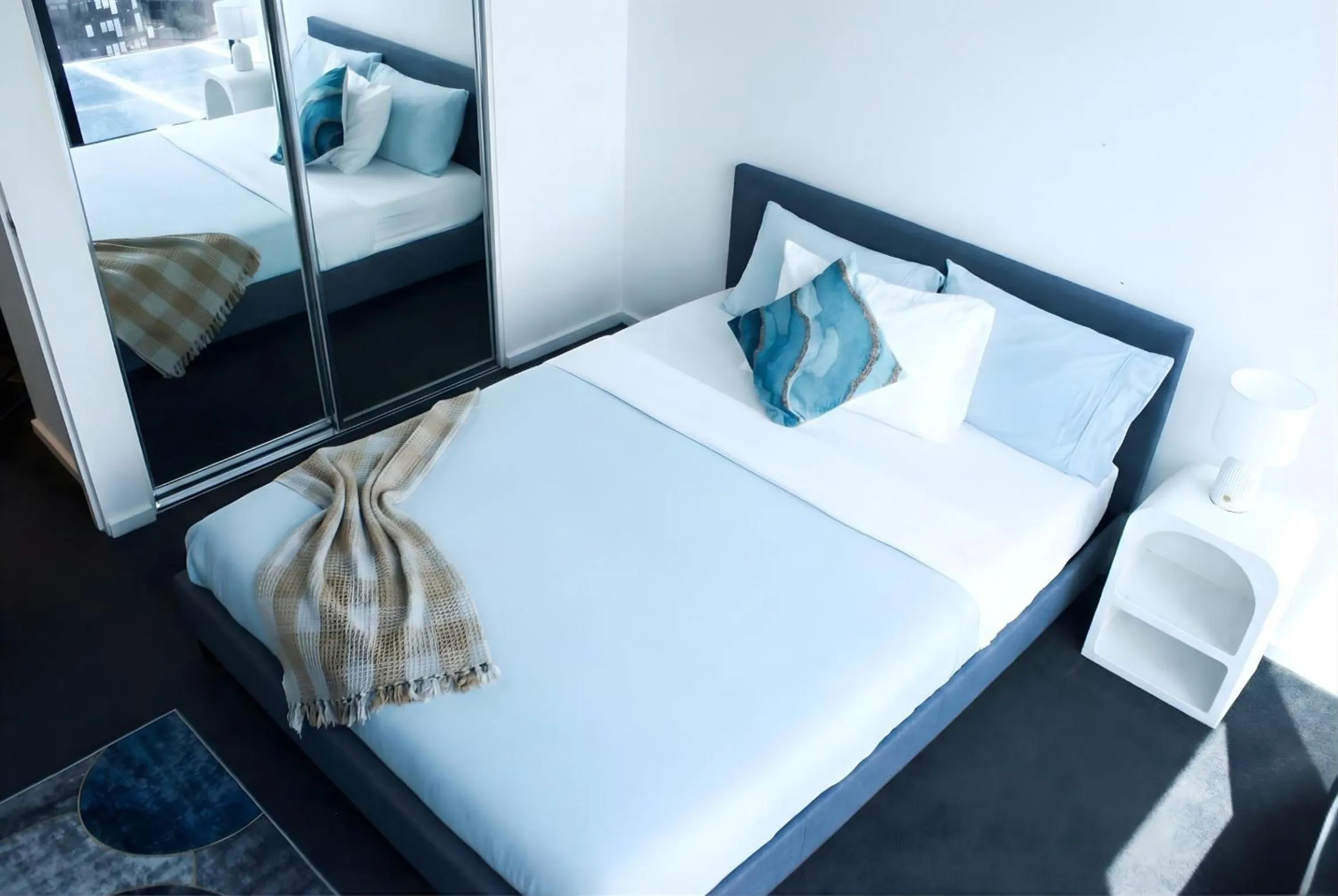 Photo of the whole room, Bed in Southbank Serenity 2BR, Parking, and Wi-Fi