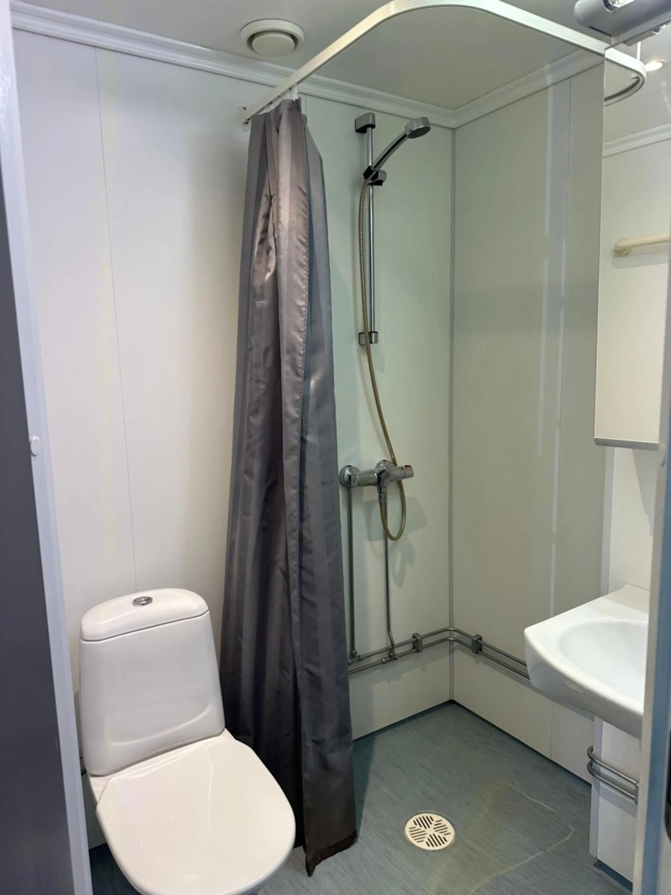 Bathroom in Oslo Airport Budget Apartments