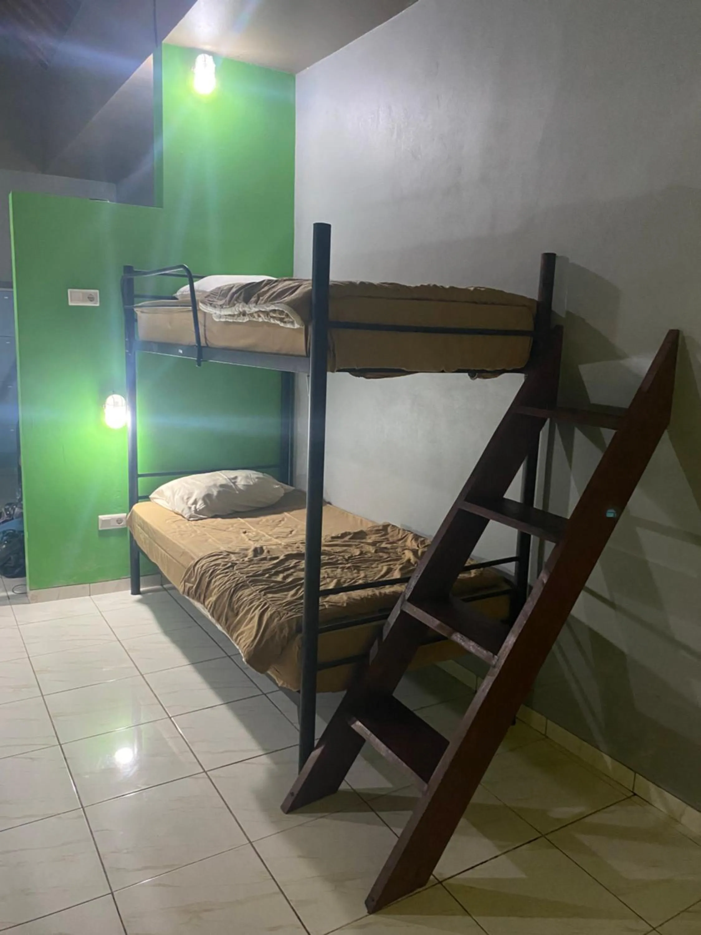 PACA'S Reggae Bar & Hostel