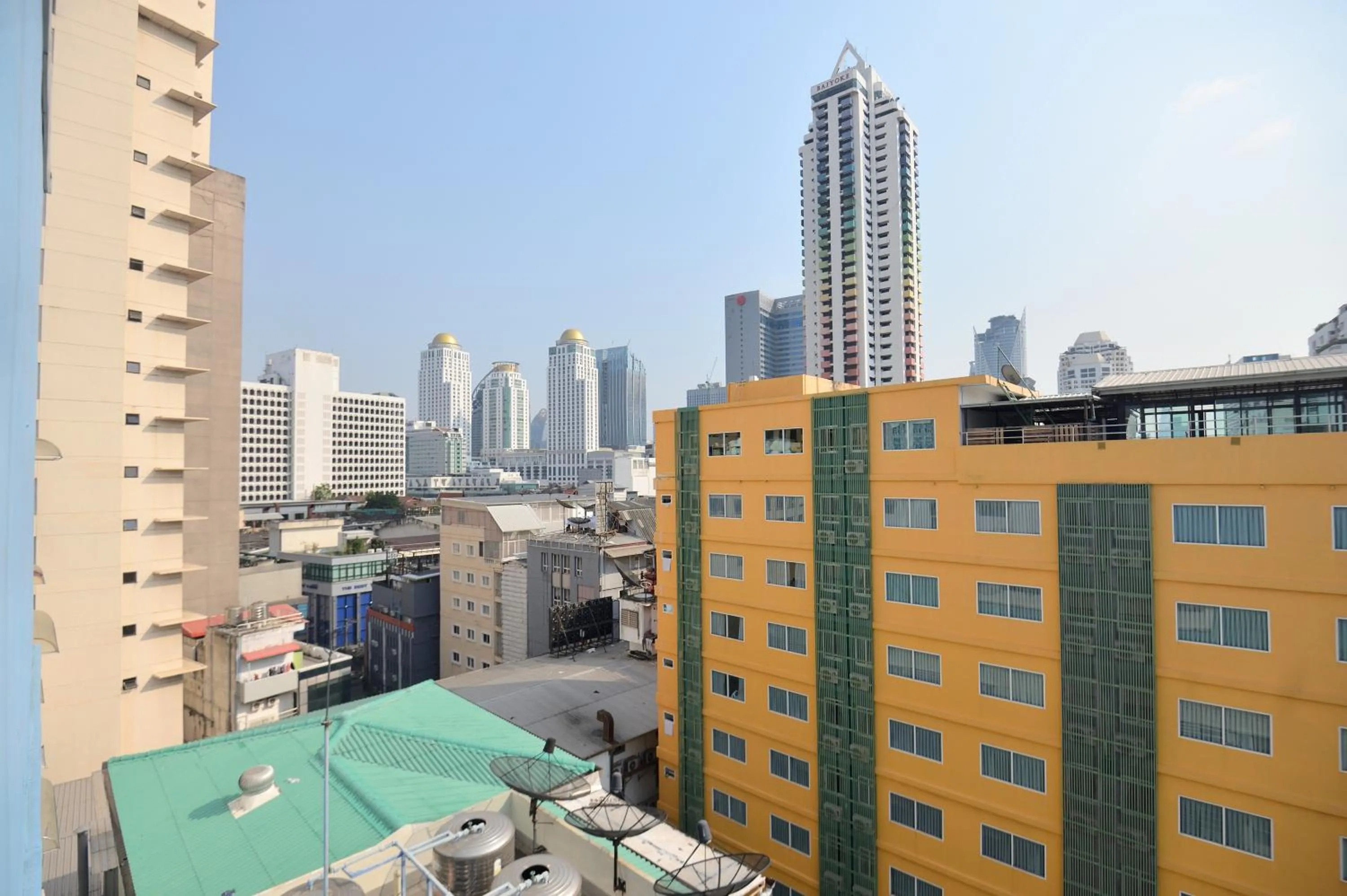 Property building in De Lux Bangkok Hotel