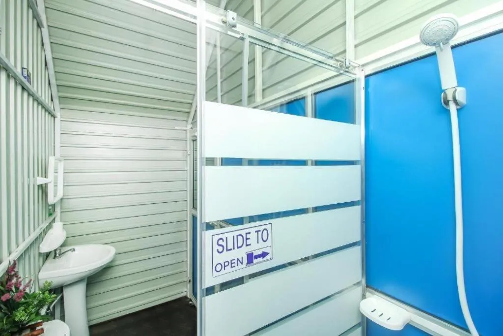 A4 Hostel Colombo INTL Airport Lounge - By A4 Transit Hub-Free Shuttle Pick Up & Drop 24HRS