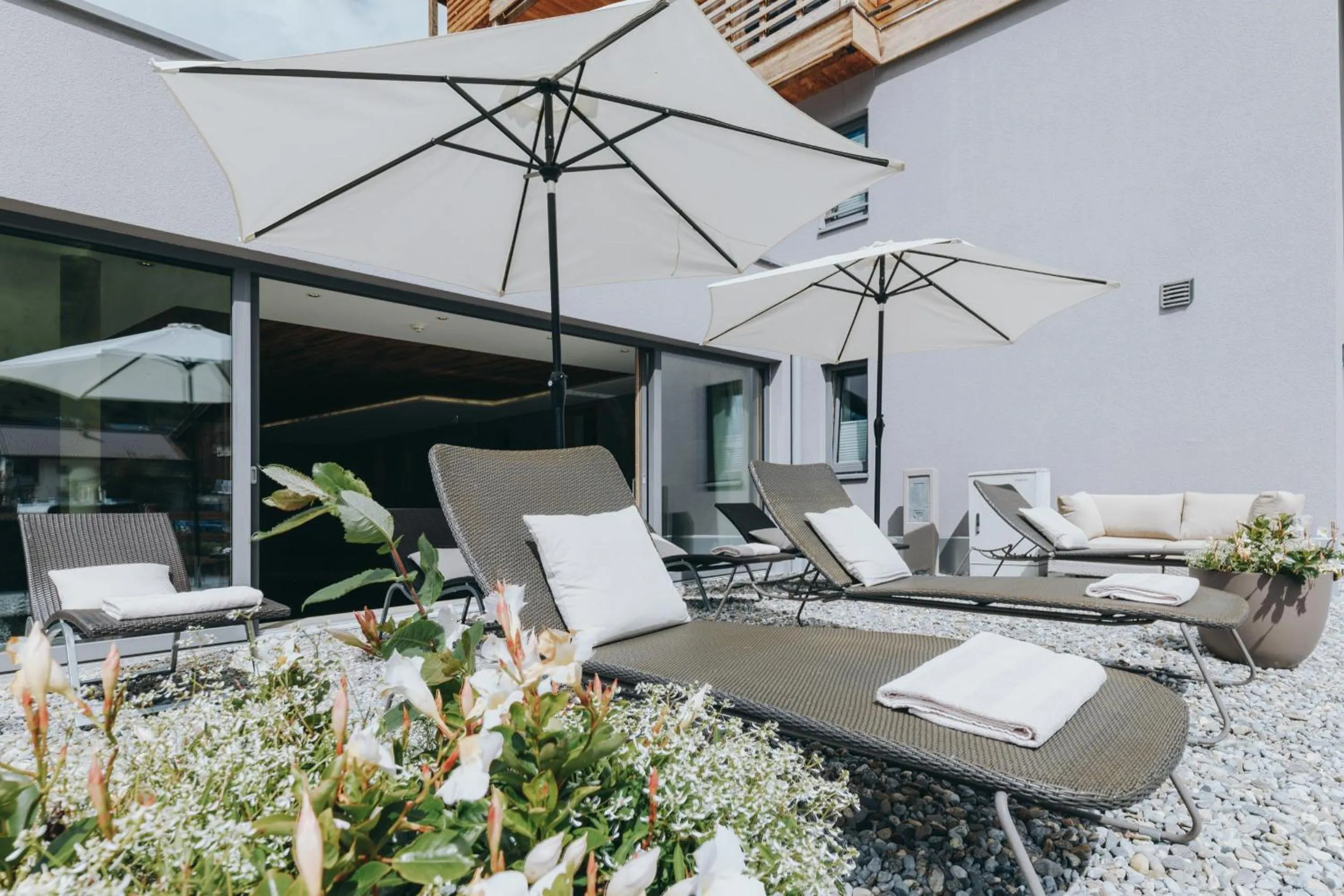 Spring in Apart-Hotel Laurus Lech