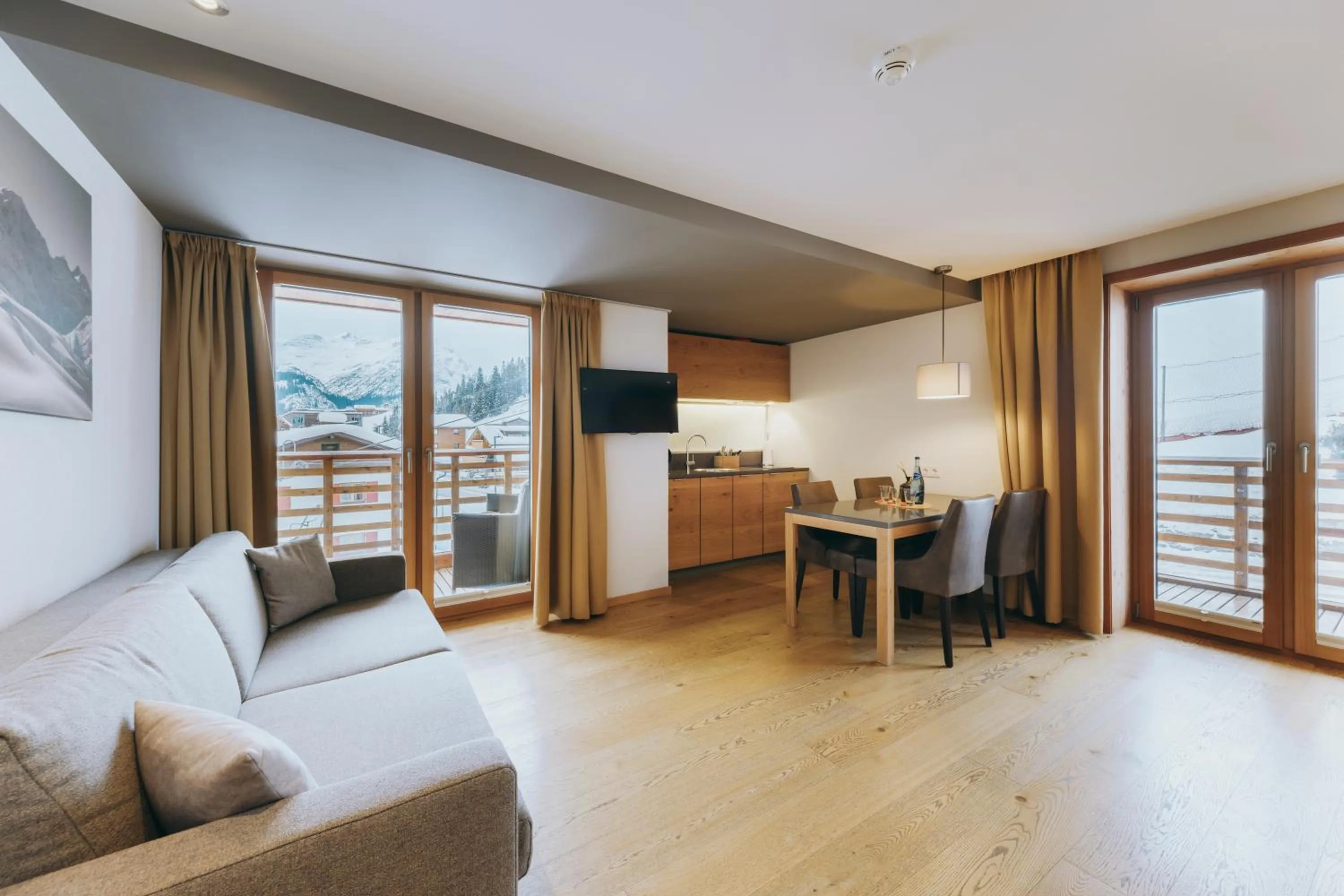 TV and multimedia in Apart-Hotel Laurus Lech