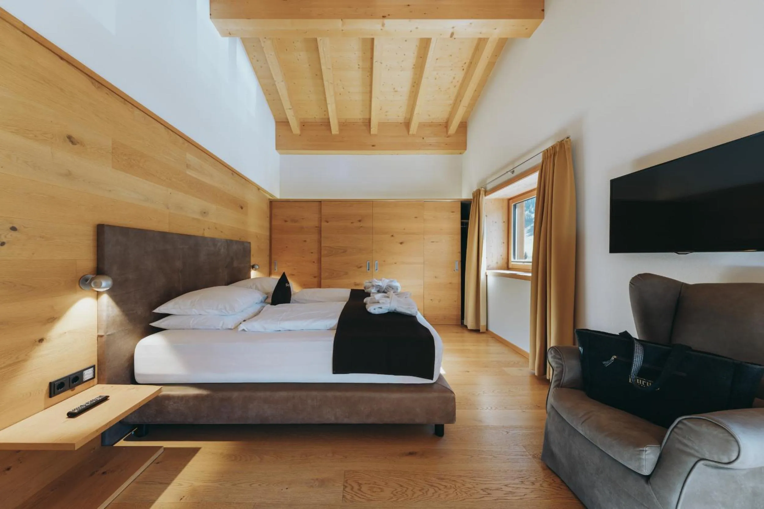 Bed in Apart-Hotel Laurus Lech