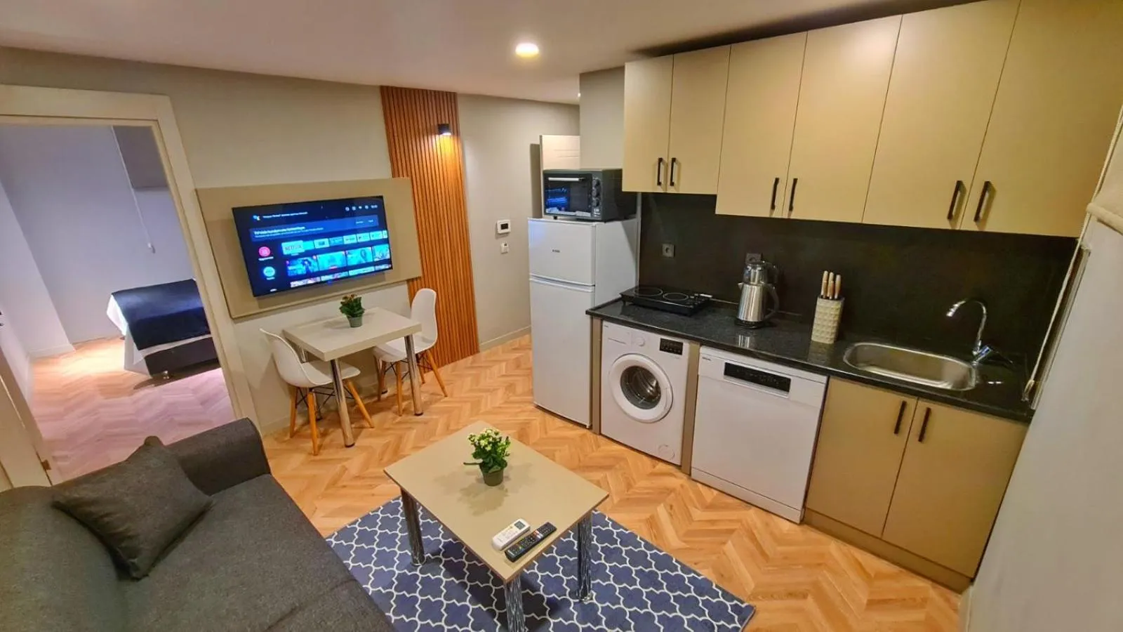 TV and multimedia in Moon Suites