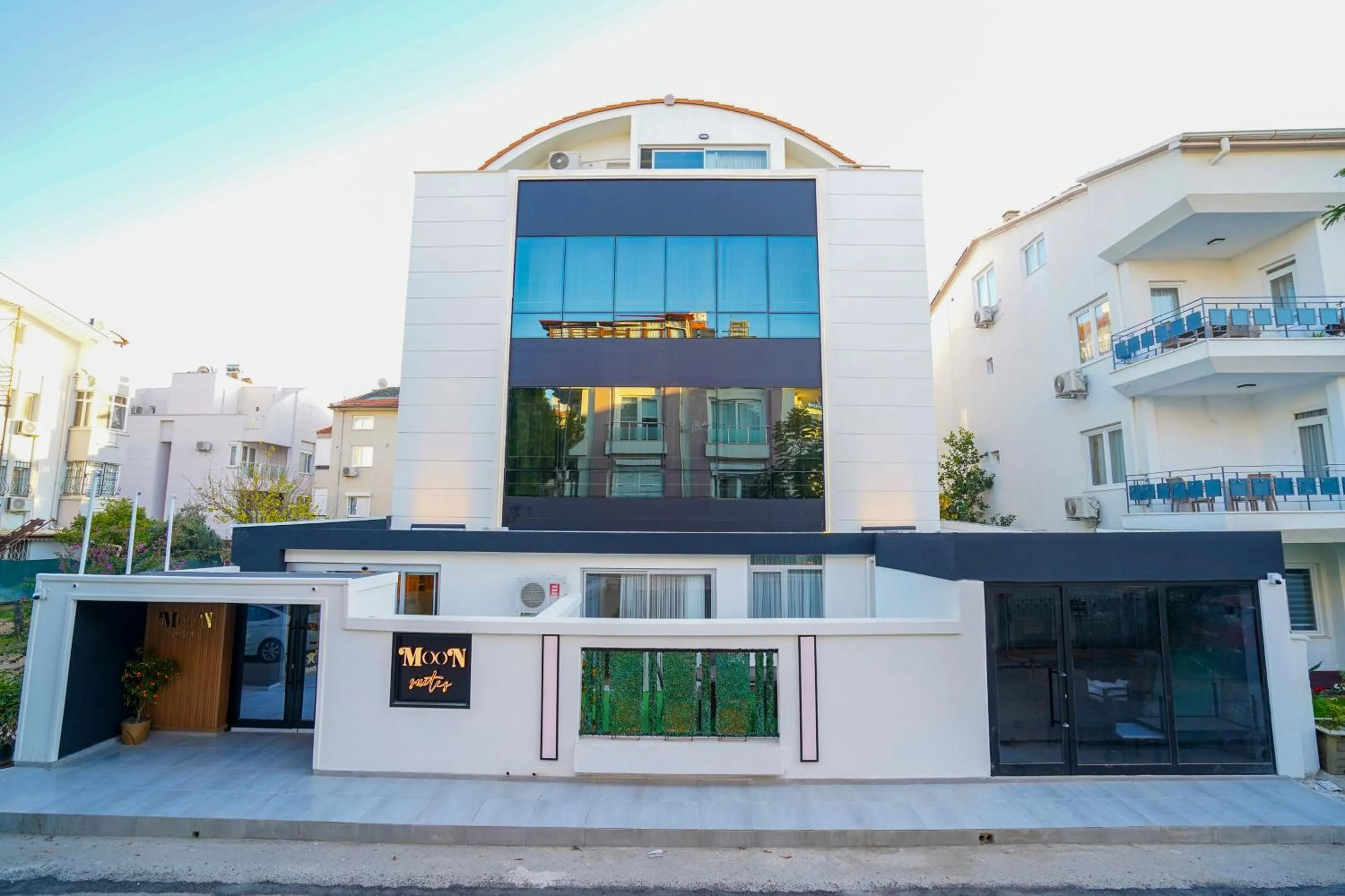 Property building in Moon Suites