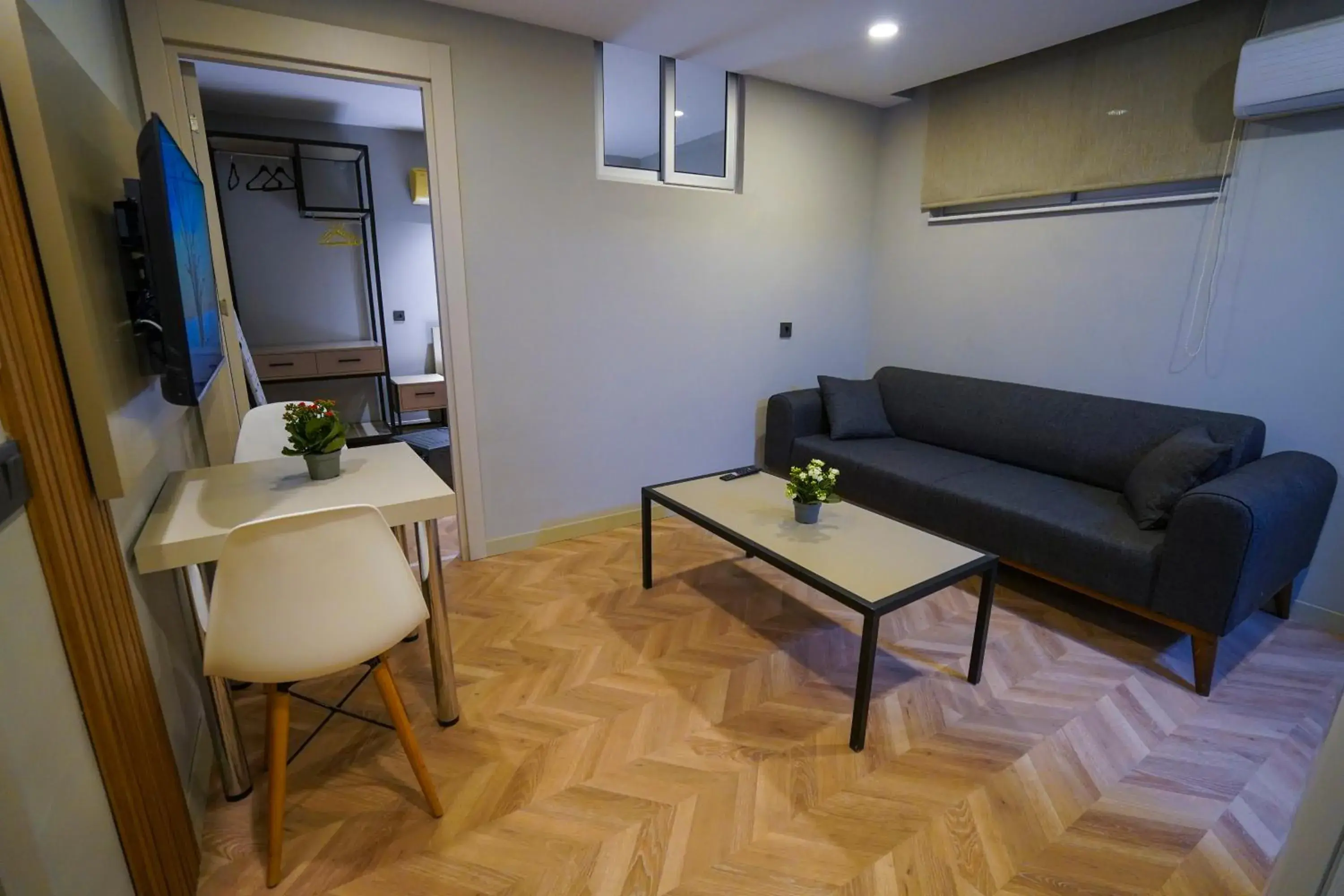 Standard Apartment - Basement Floor in Moon Suites Standard Apartment - Basement Floor in Moon Suites