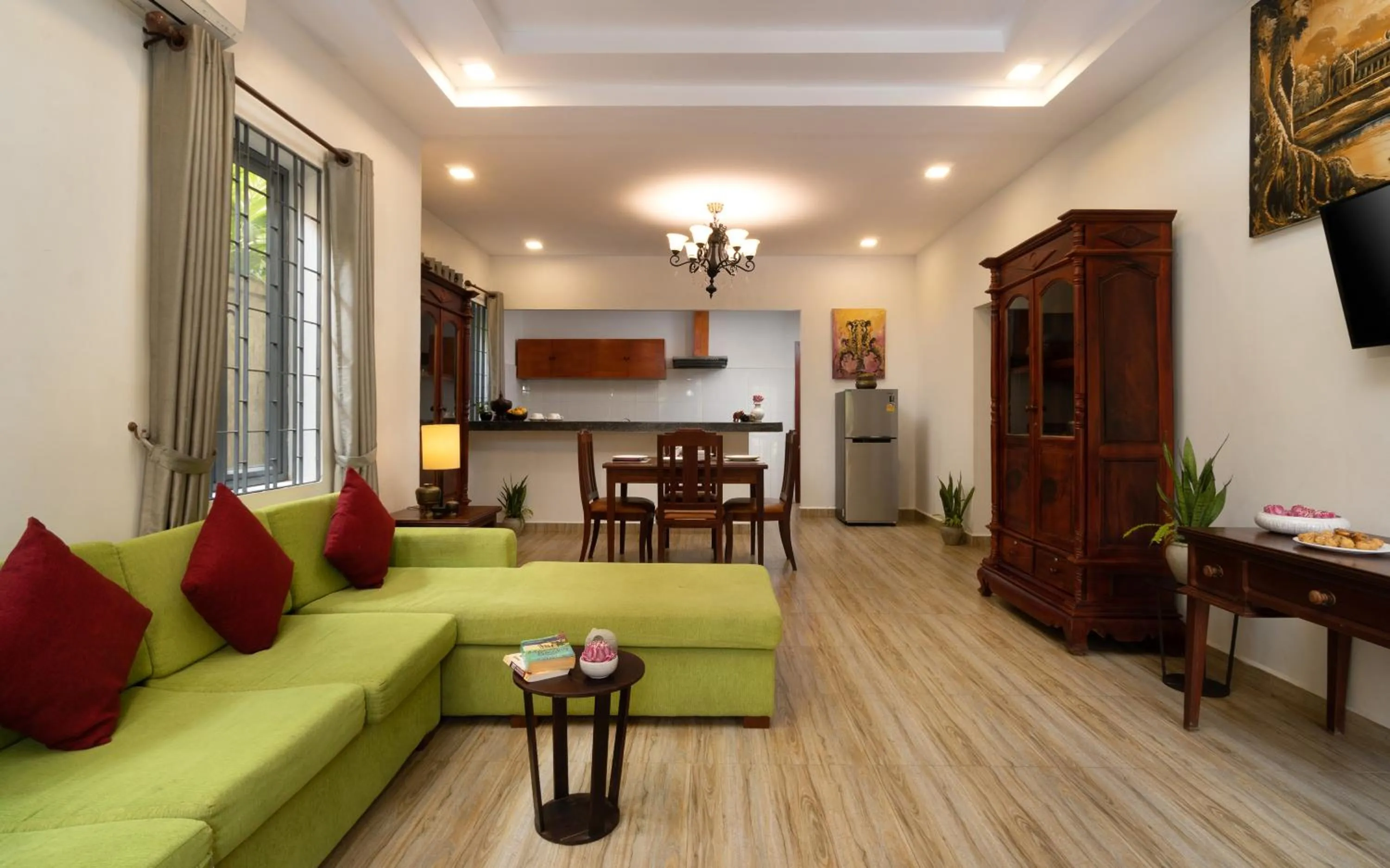 TV and multimedia in The Elephant