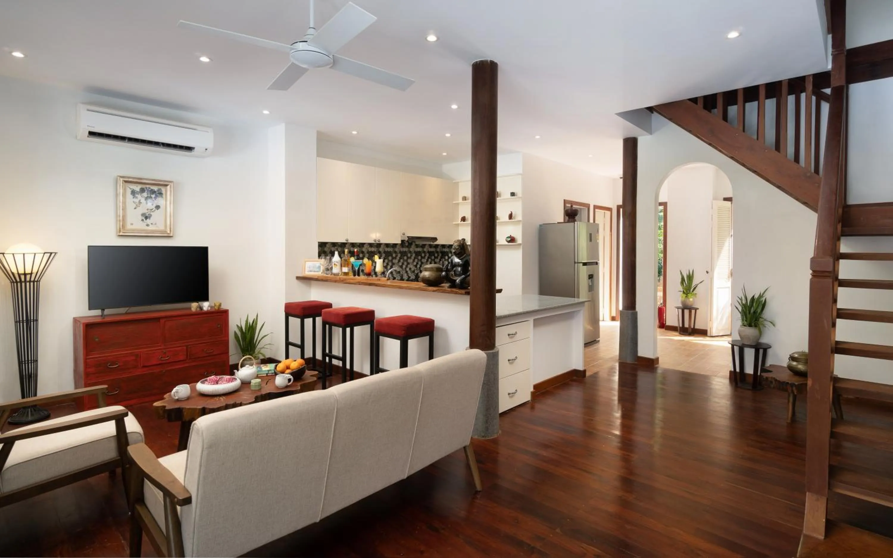 Communal lounge/ TV room in The Elephant