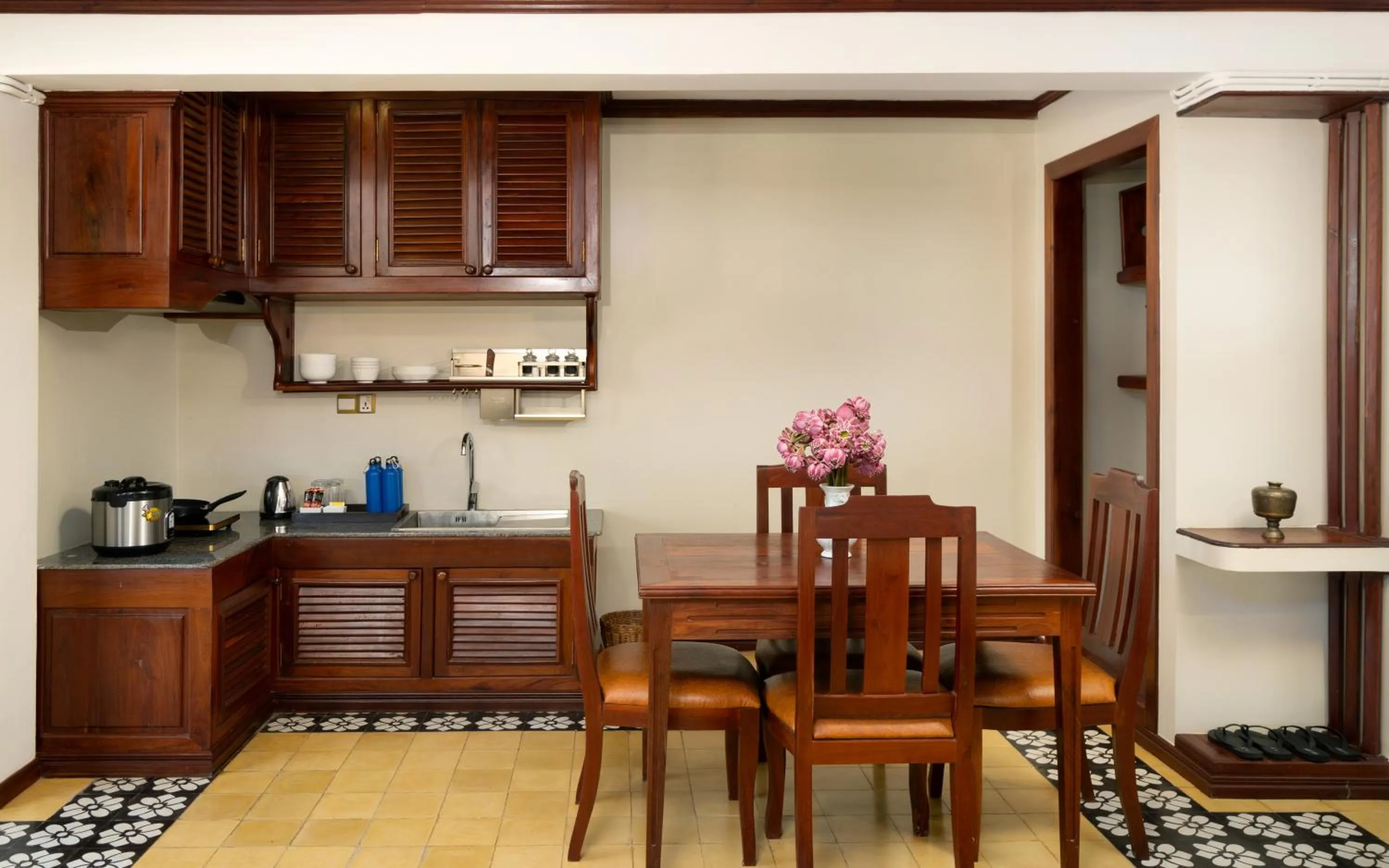 Kitchen or kitchenette in The Elephant