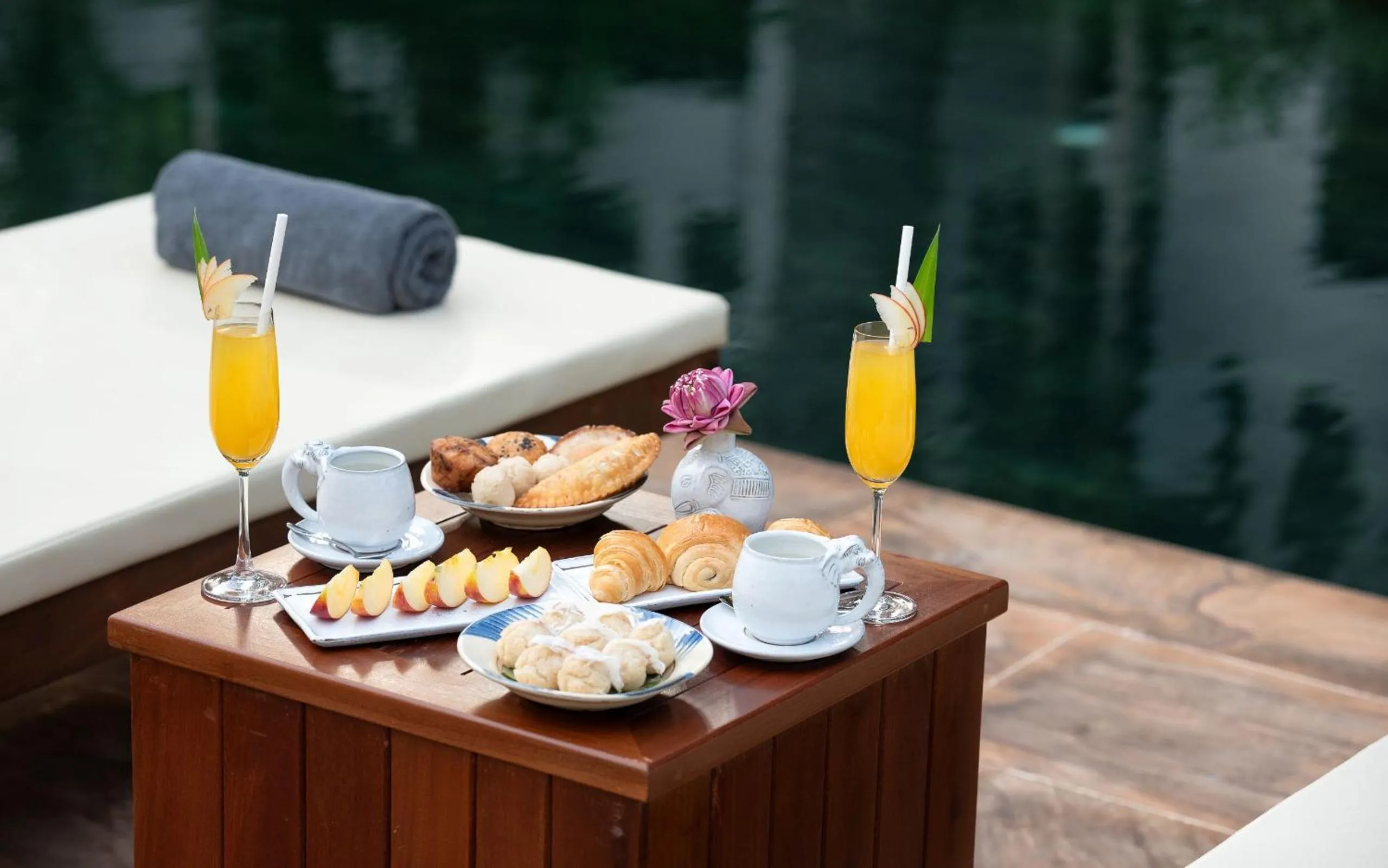 Food and drinks in The Elephant