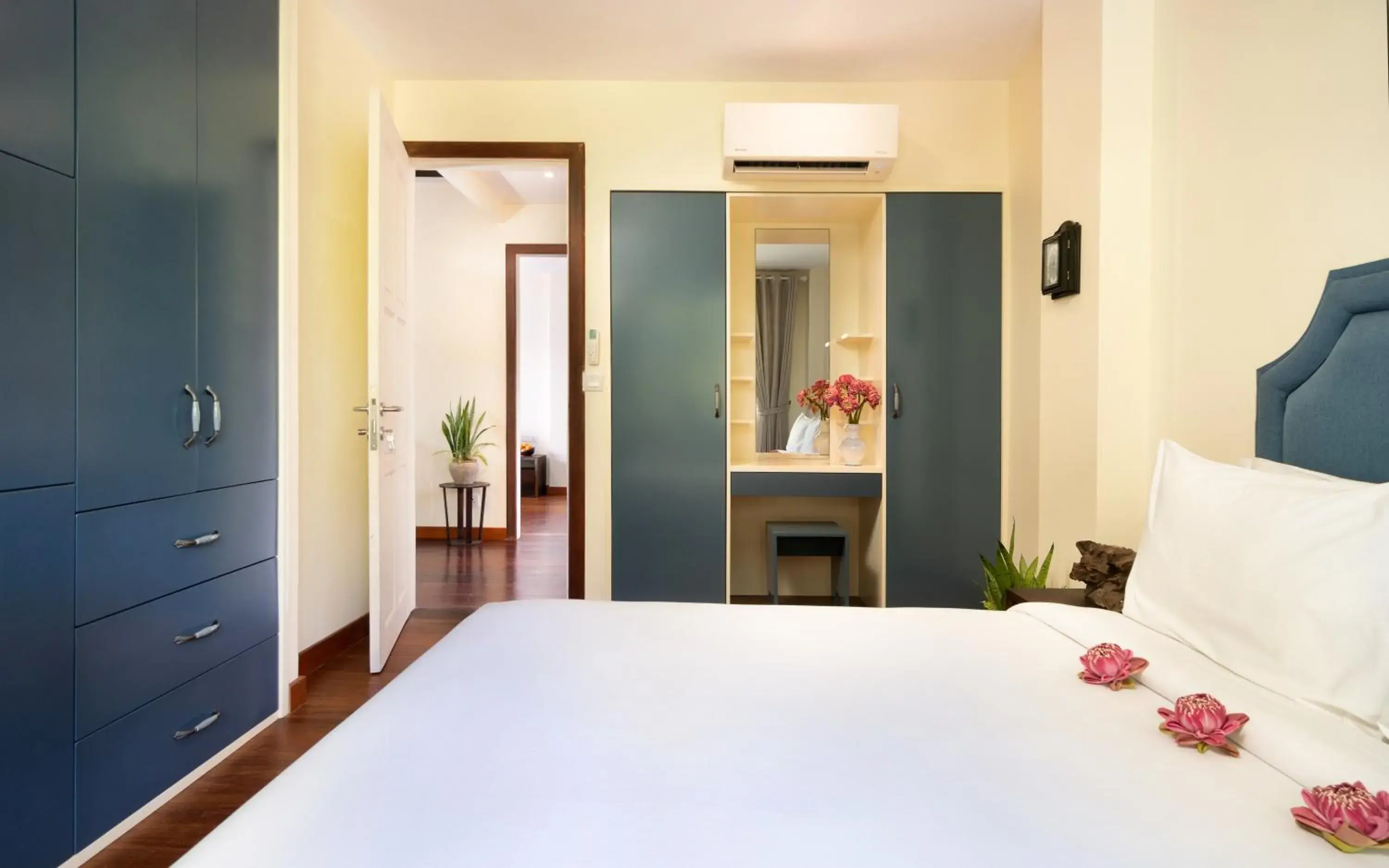 Bed in The Elephant Bed in The Elephant