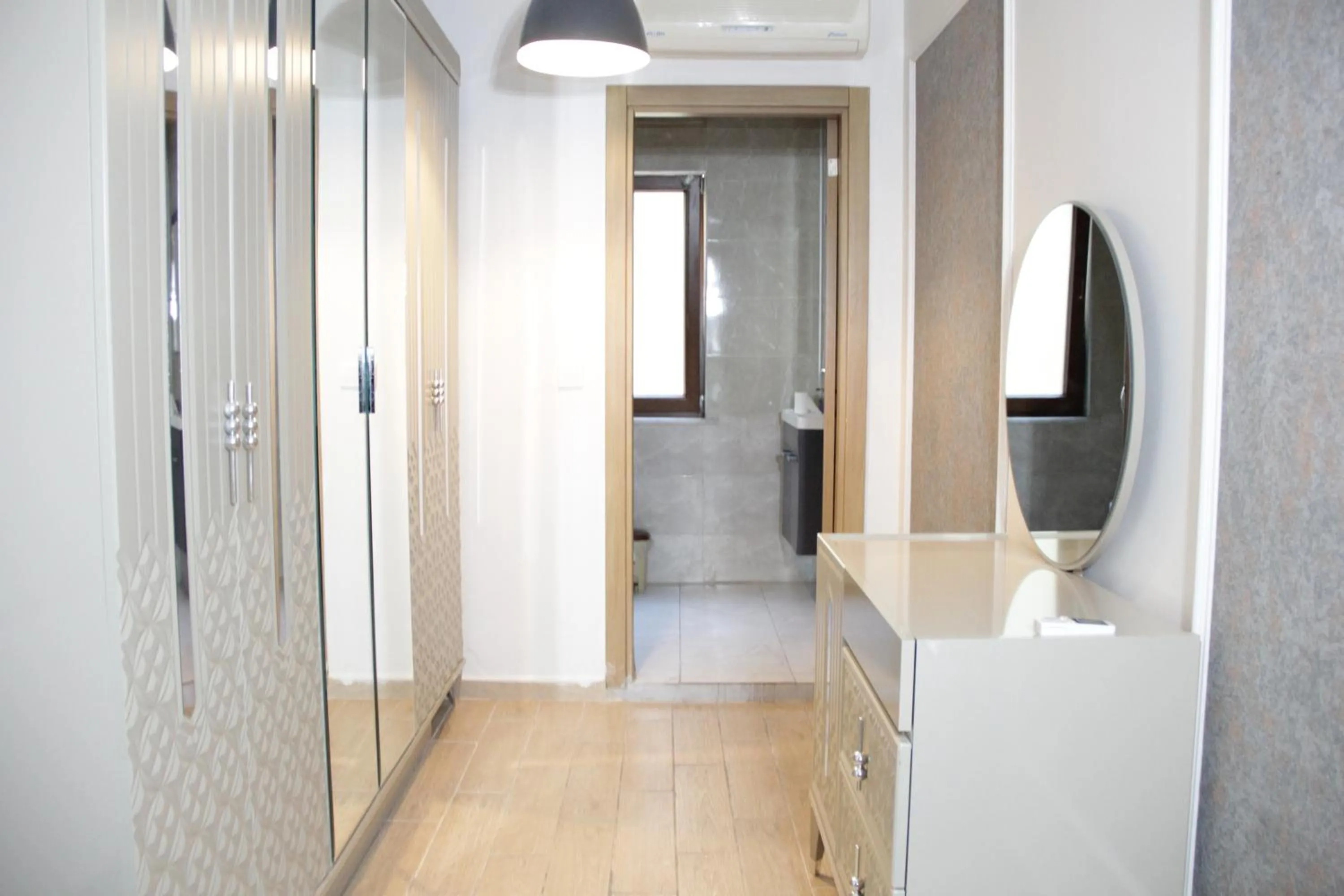 Shower in Solo Suites Hotel