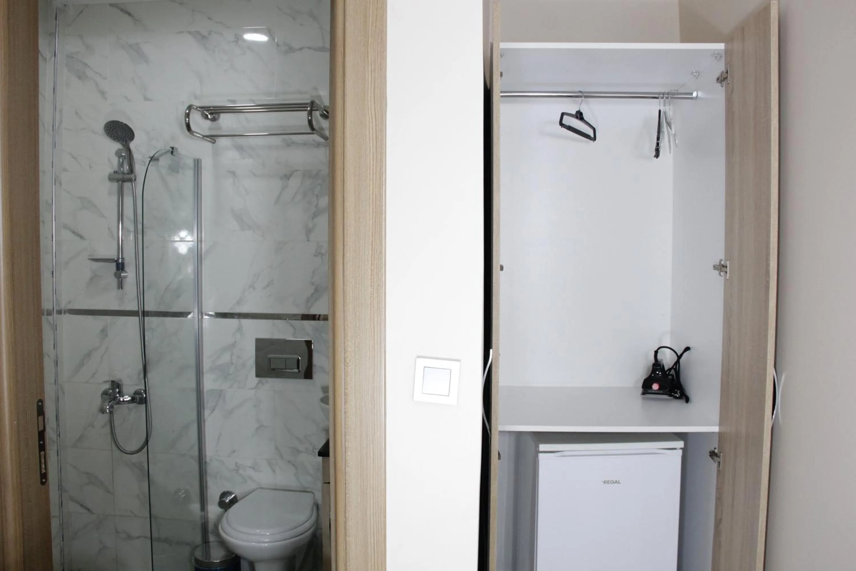 Shower in Solo Suites Hotel