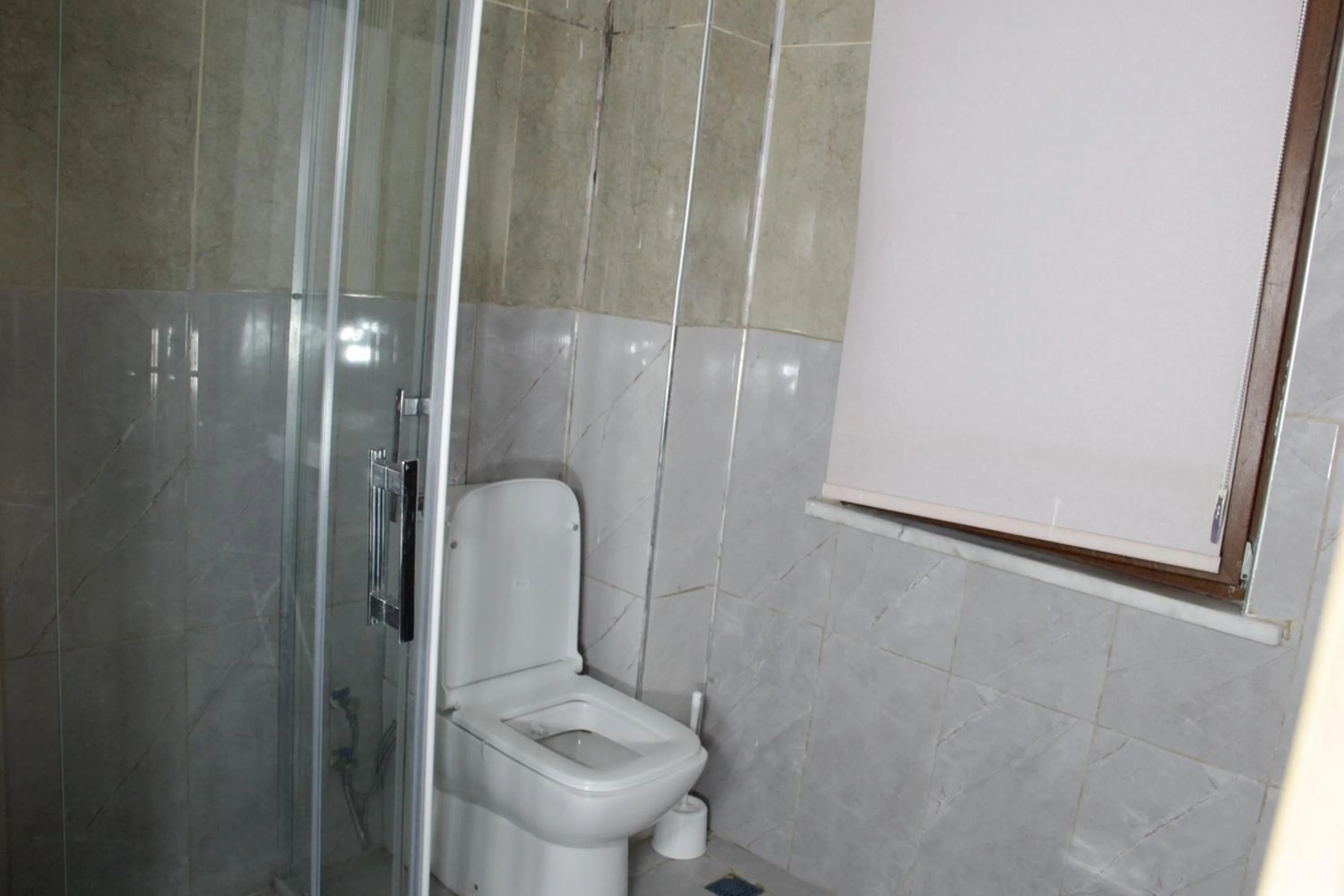 Shower in Solo Suites Hotel