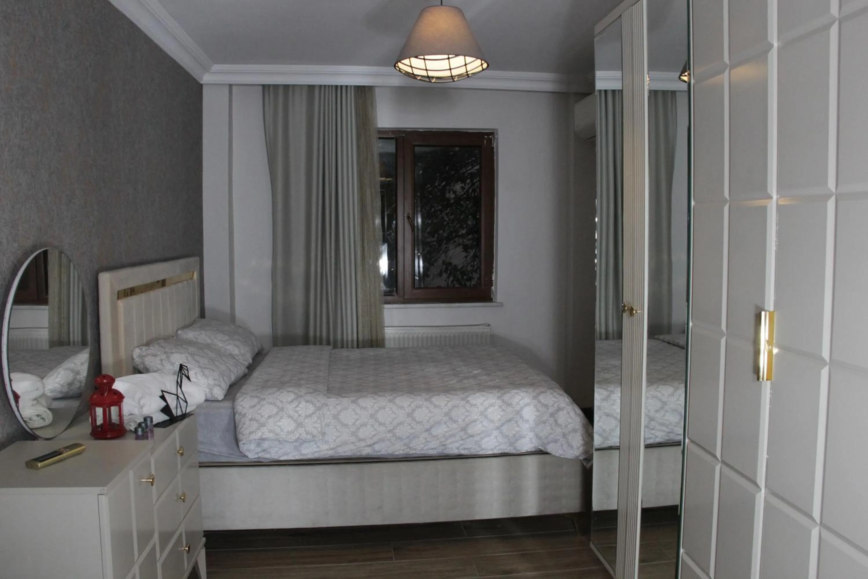 Bed in Solo Suites Hotel