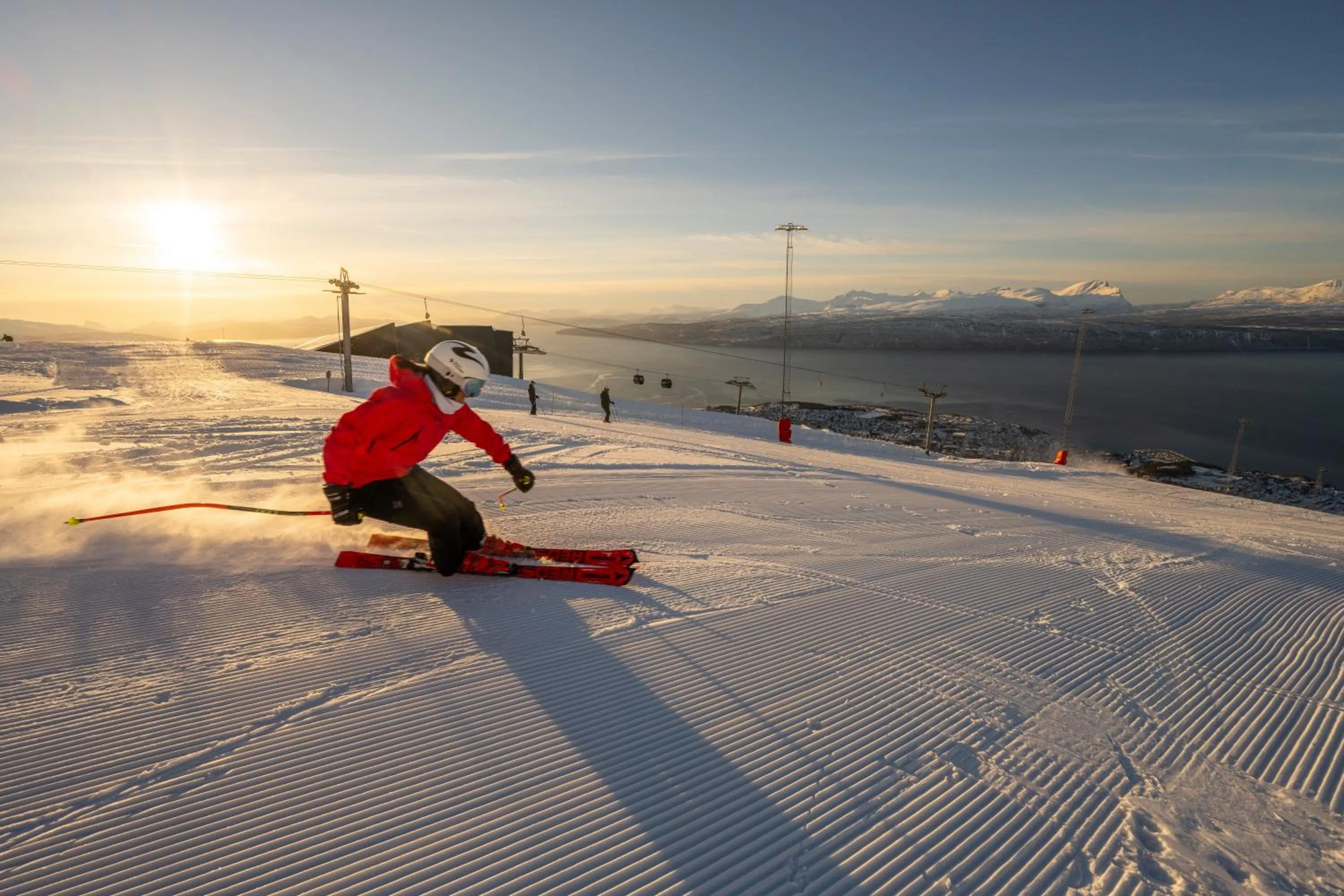 Skiing in Basecamp Narvik