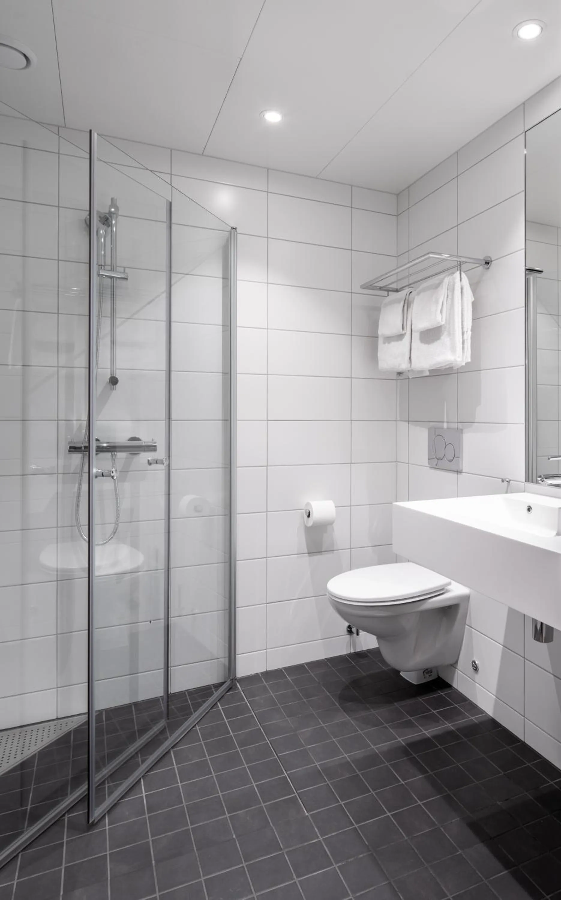 Bathroom in Basecamp Narvik