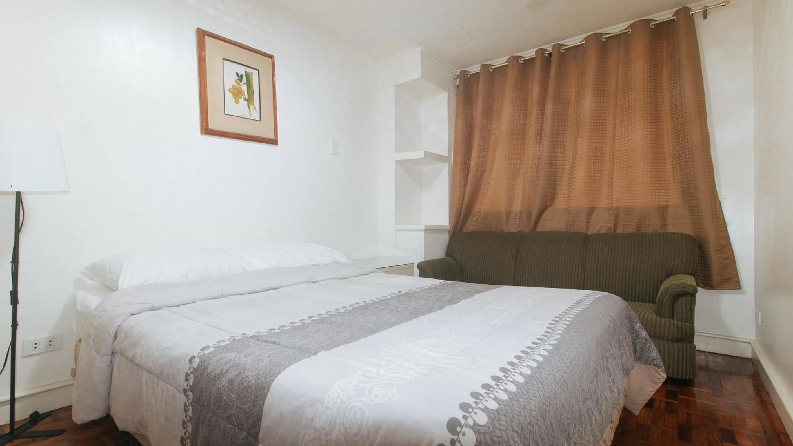 Photo of the whole room, Bed in Sunette Tower Makati