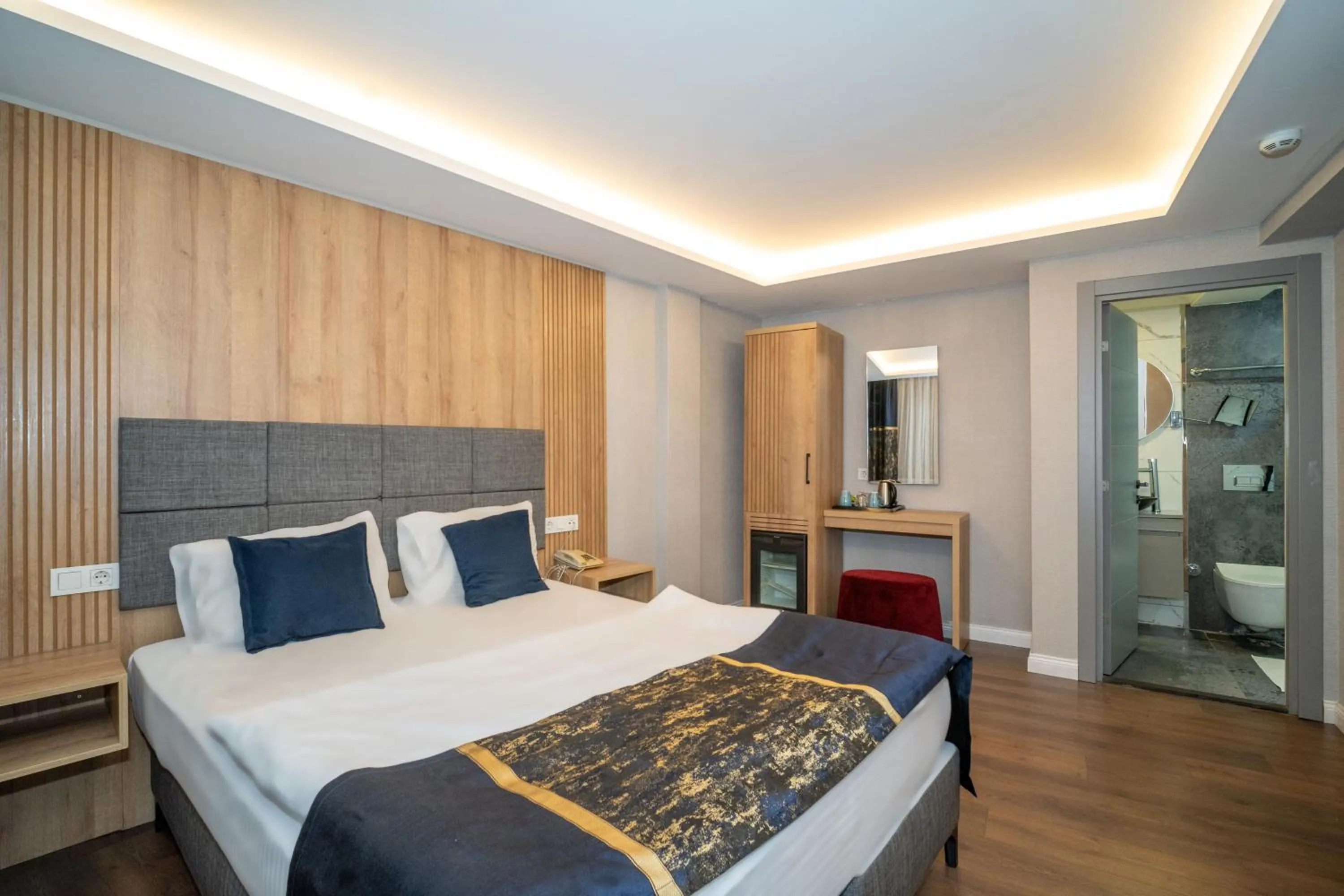 Photo of the whole room, Bed in Hotel Martin