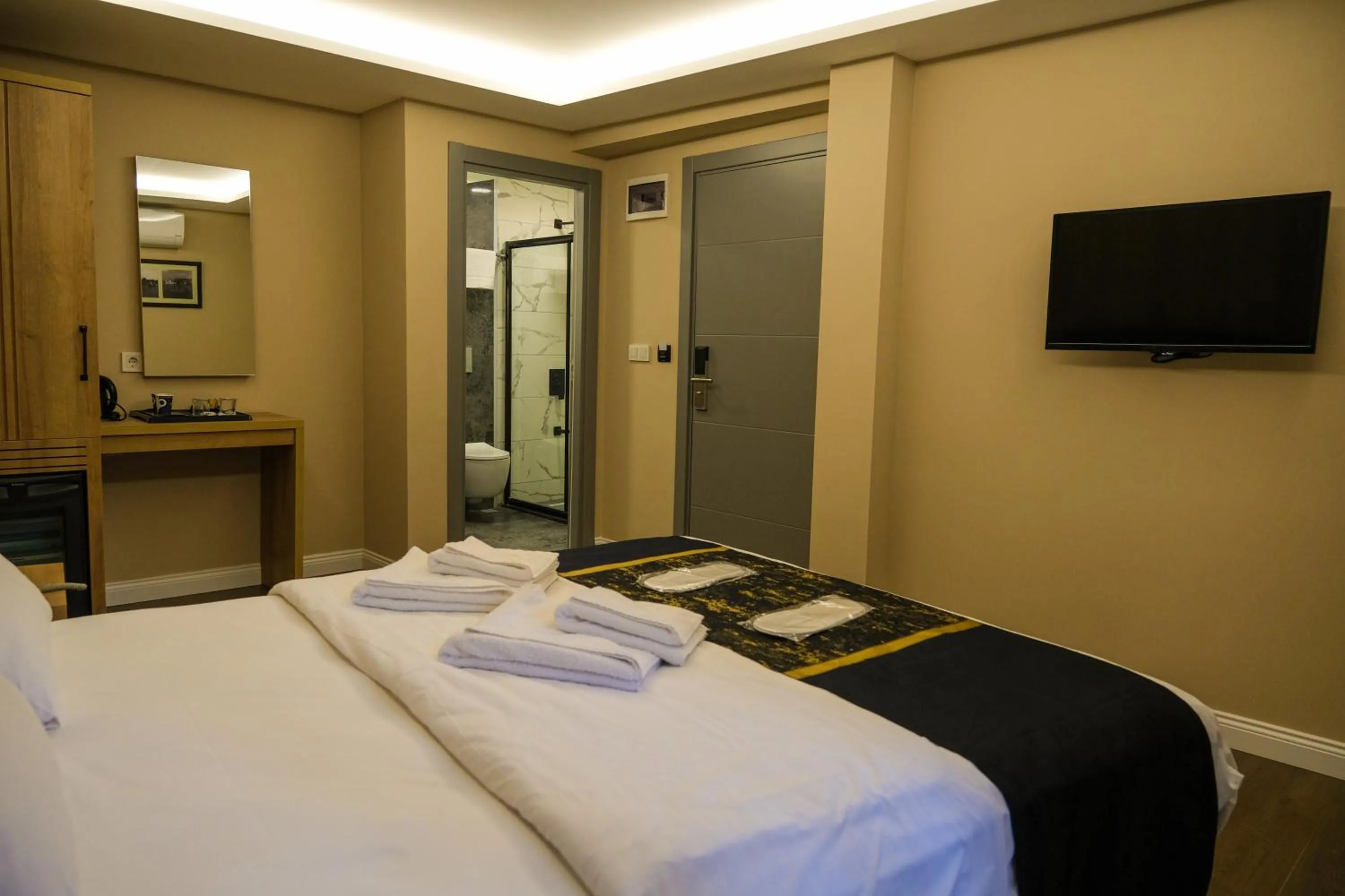 Photo of the whole room, Bed in Hotel Martin