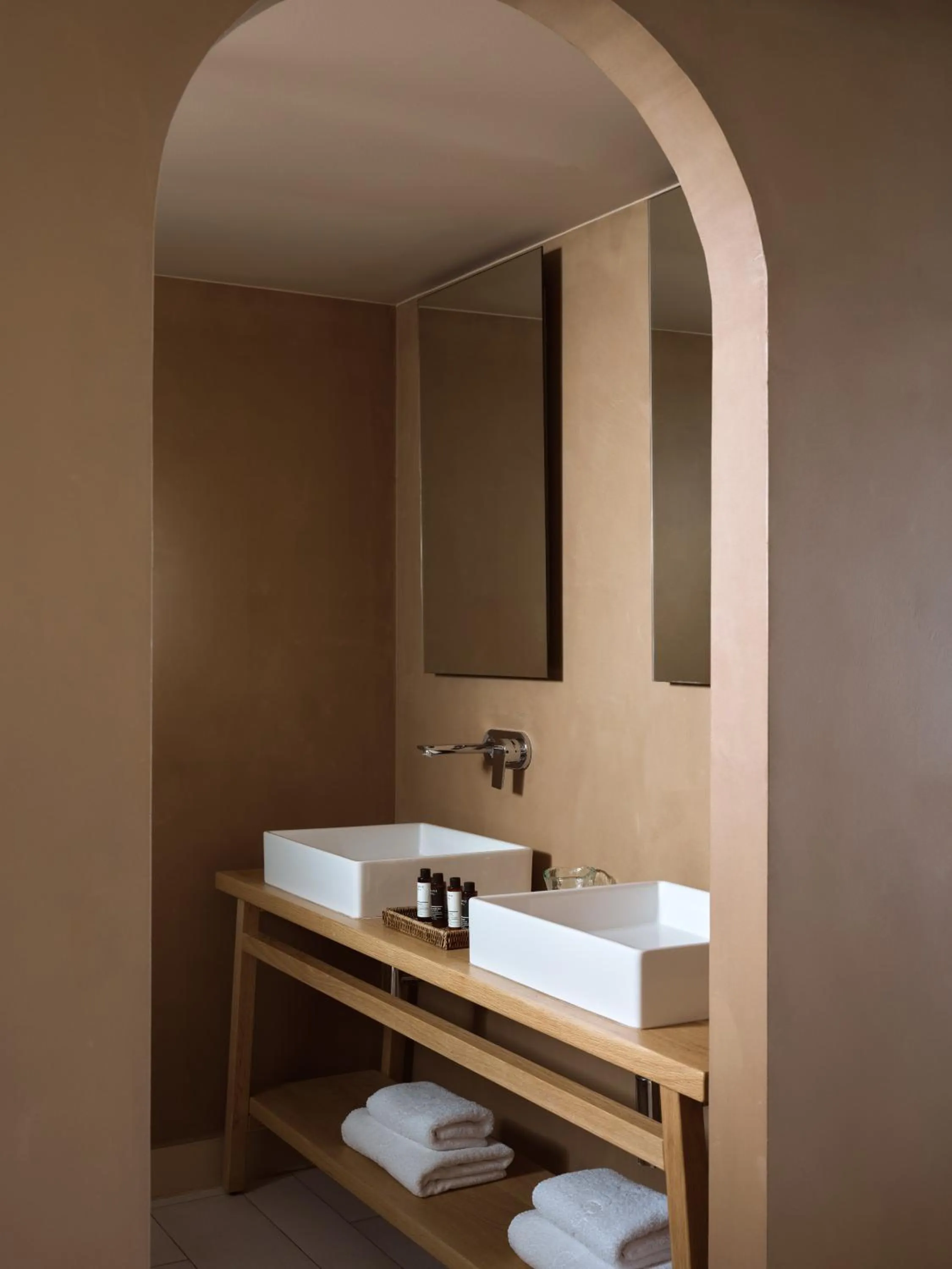 Bathroom in Eagles Palace - Small Luxury Hotels of the World