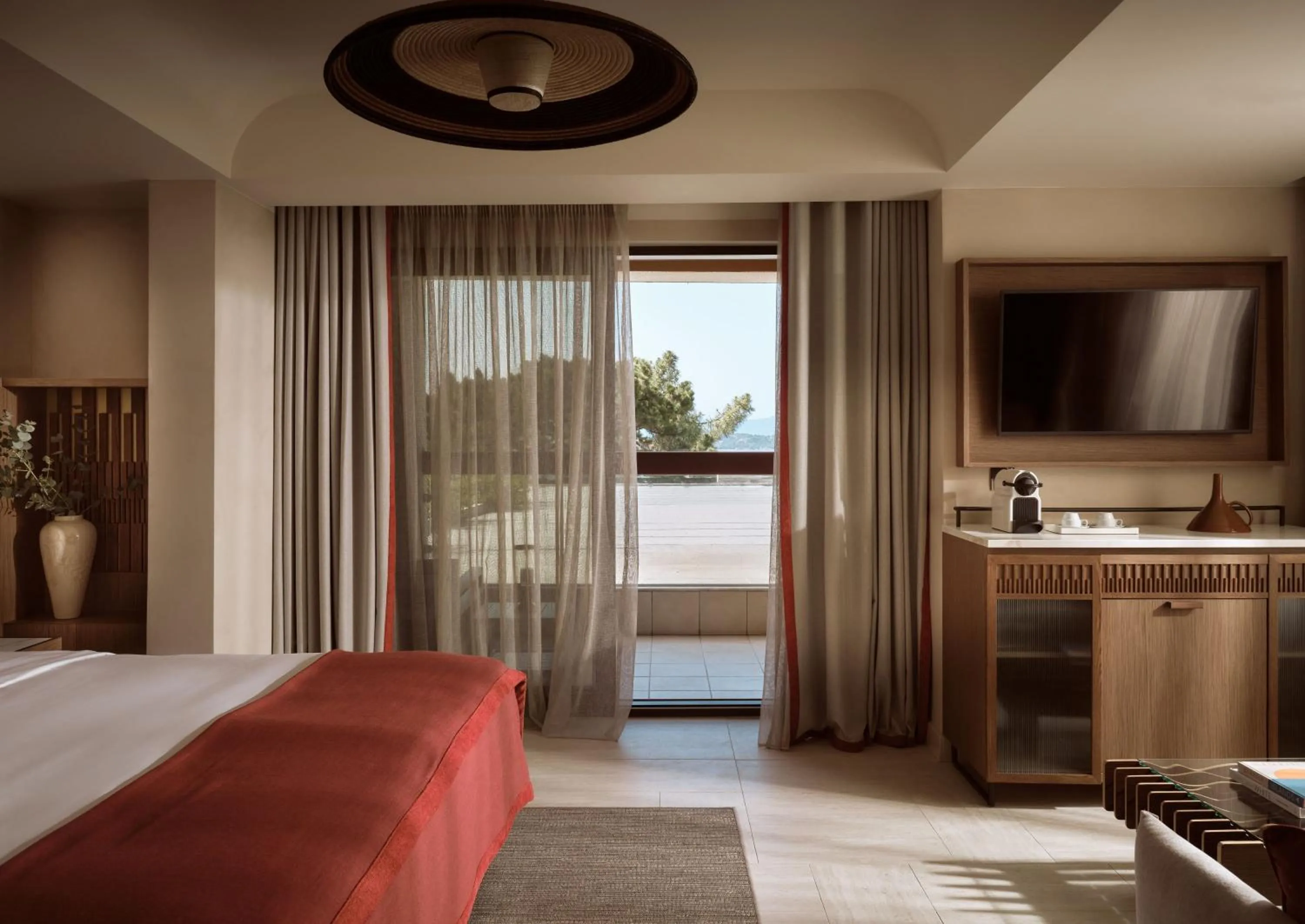 Bedroom, Bed in Eagles Palace - Small Luxury Hotels of the World