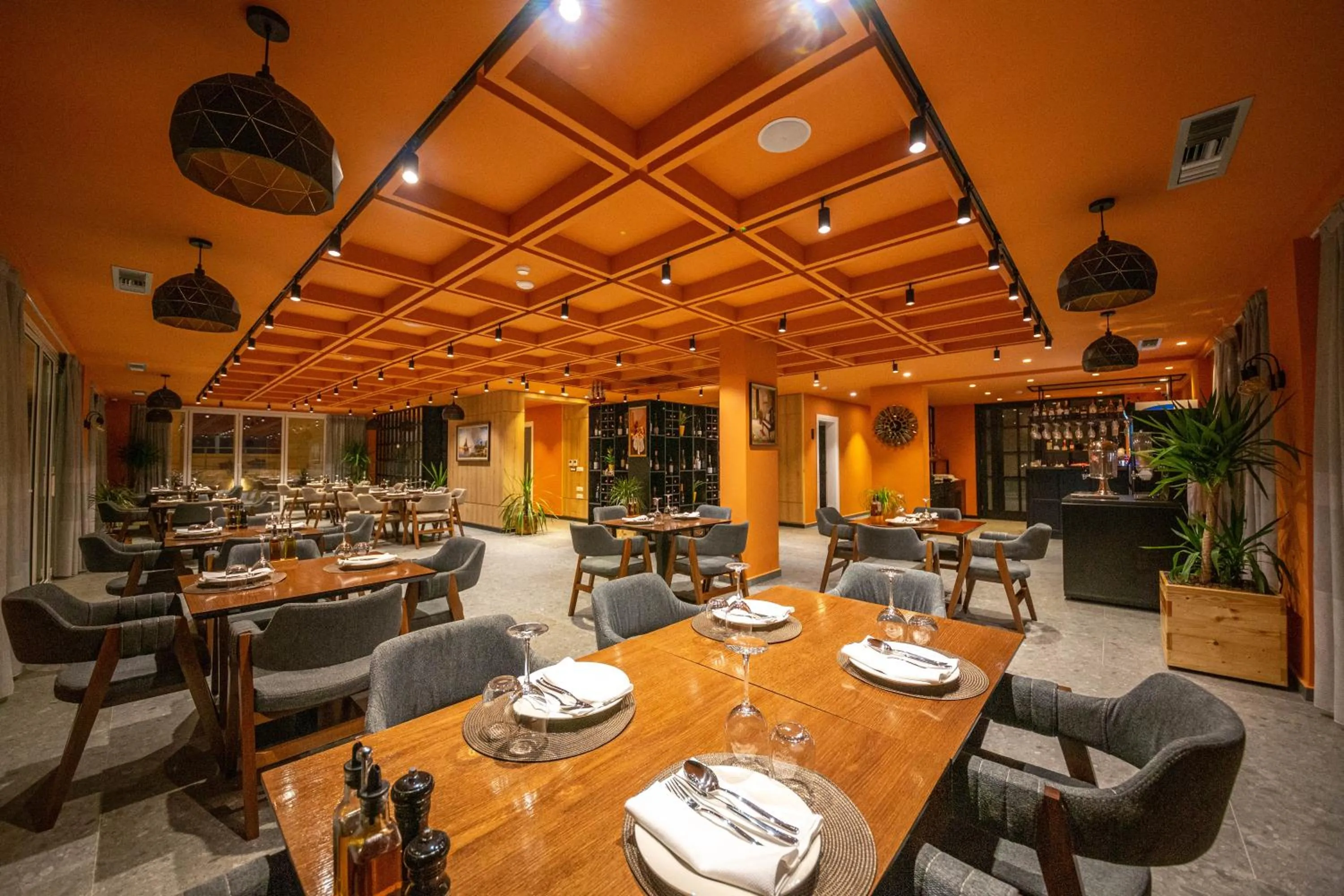 Restaurant/places to eat in Azure Inn Hotel