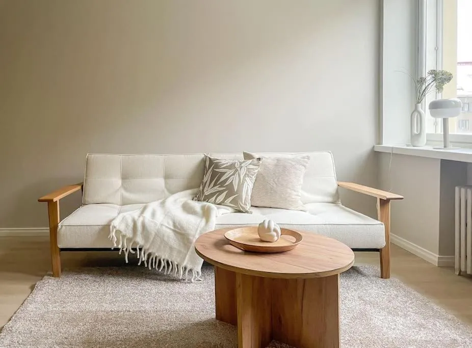 Living room in Central 1BR next to the park