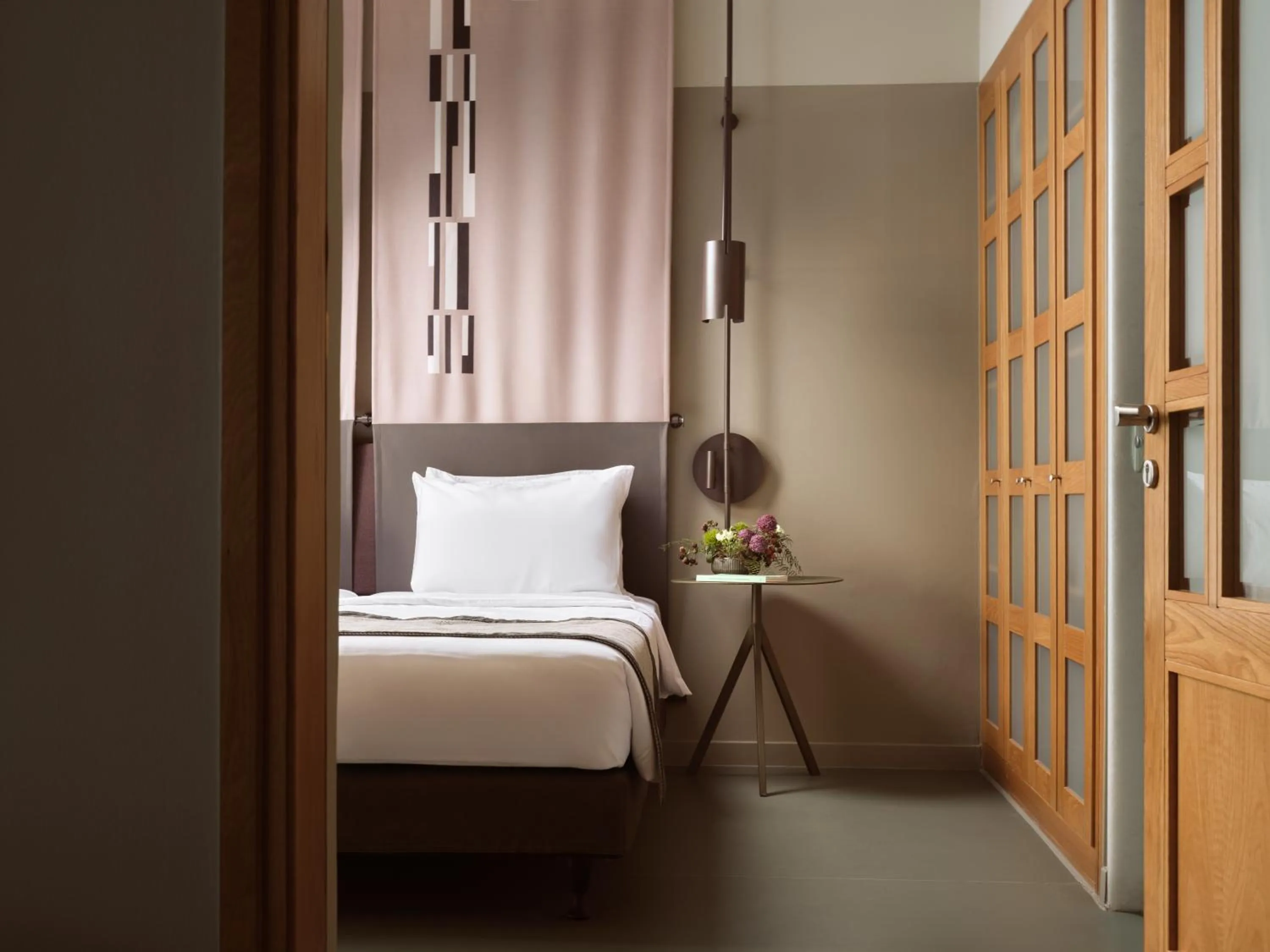 Bed in City Hotel Thessaloniki