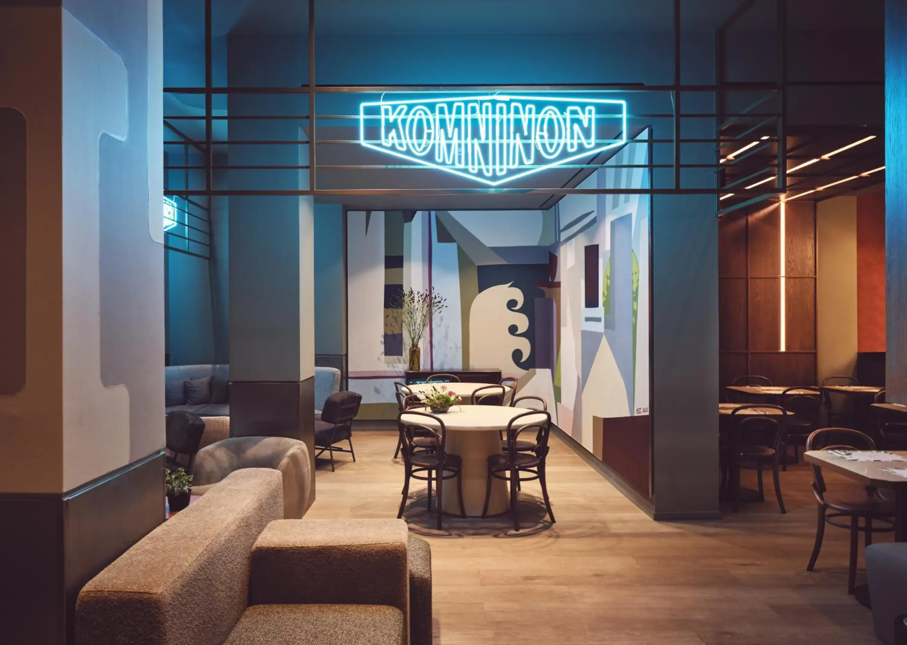 Lounge or bar in City Hotel Thessaloniki Lounge or bar in City Hotel Thessaloniki