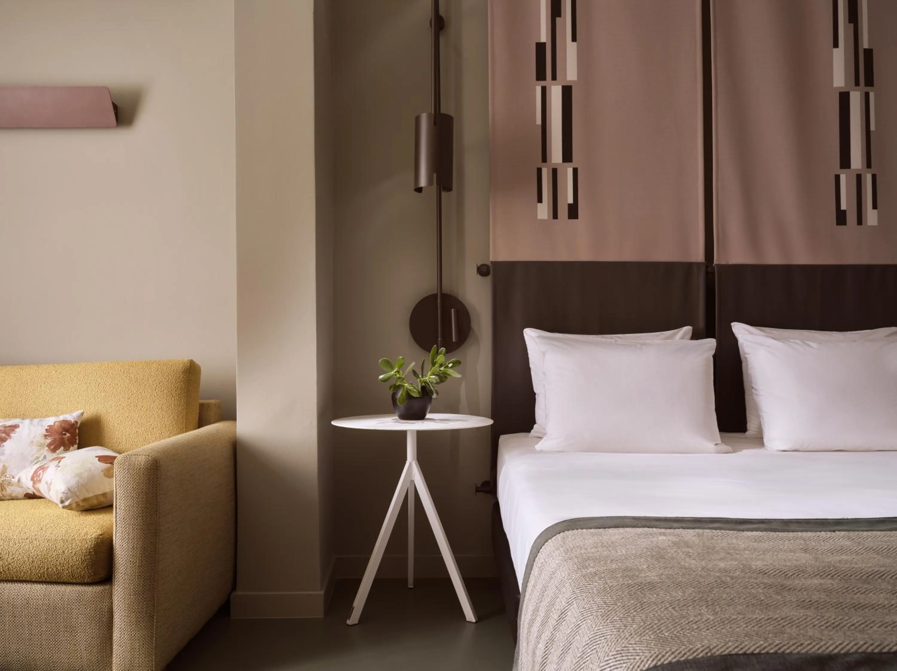 Bed in City Hotel Thessaloniki