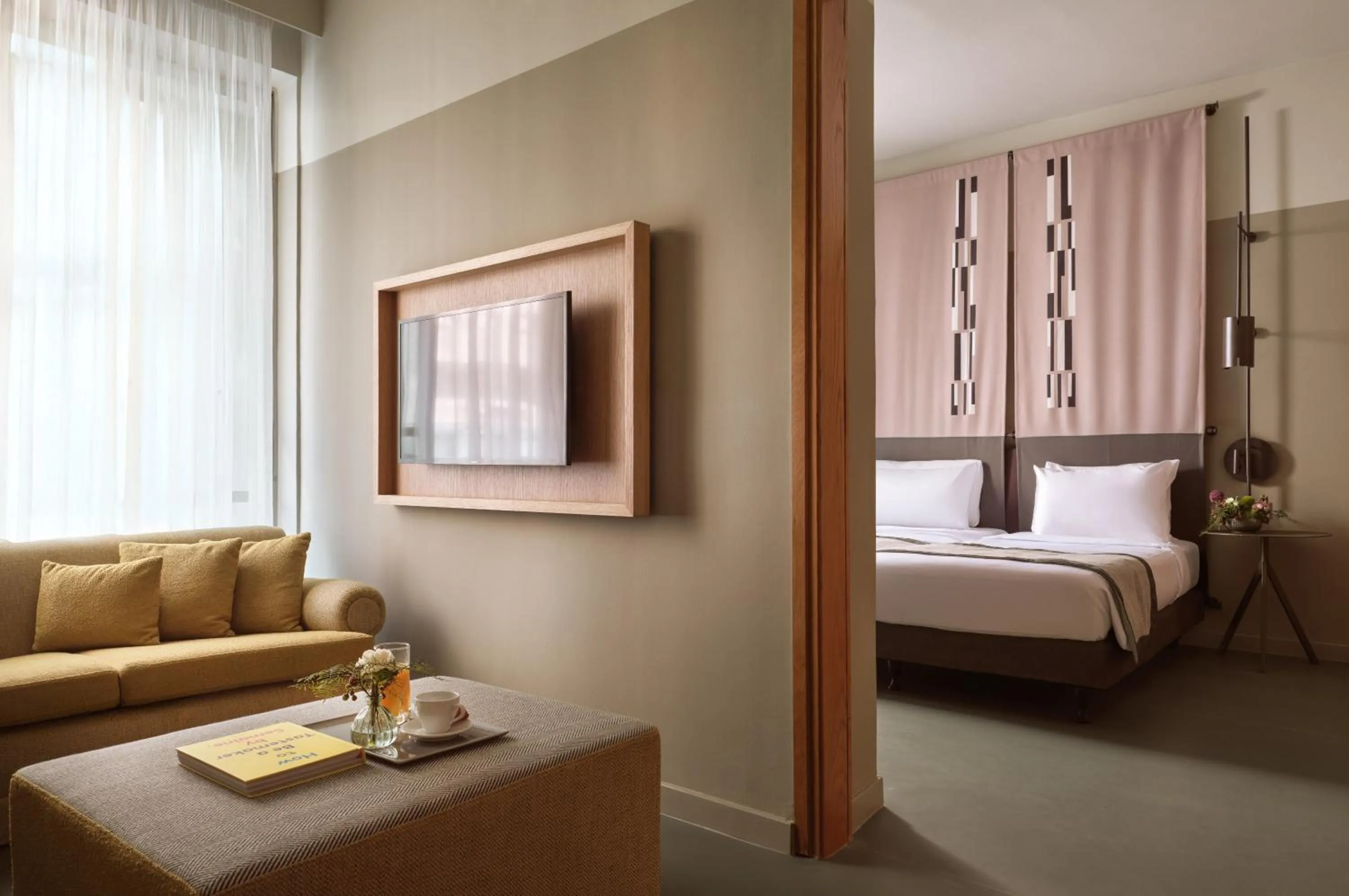 Bed in City Hotel Thessaloniki