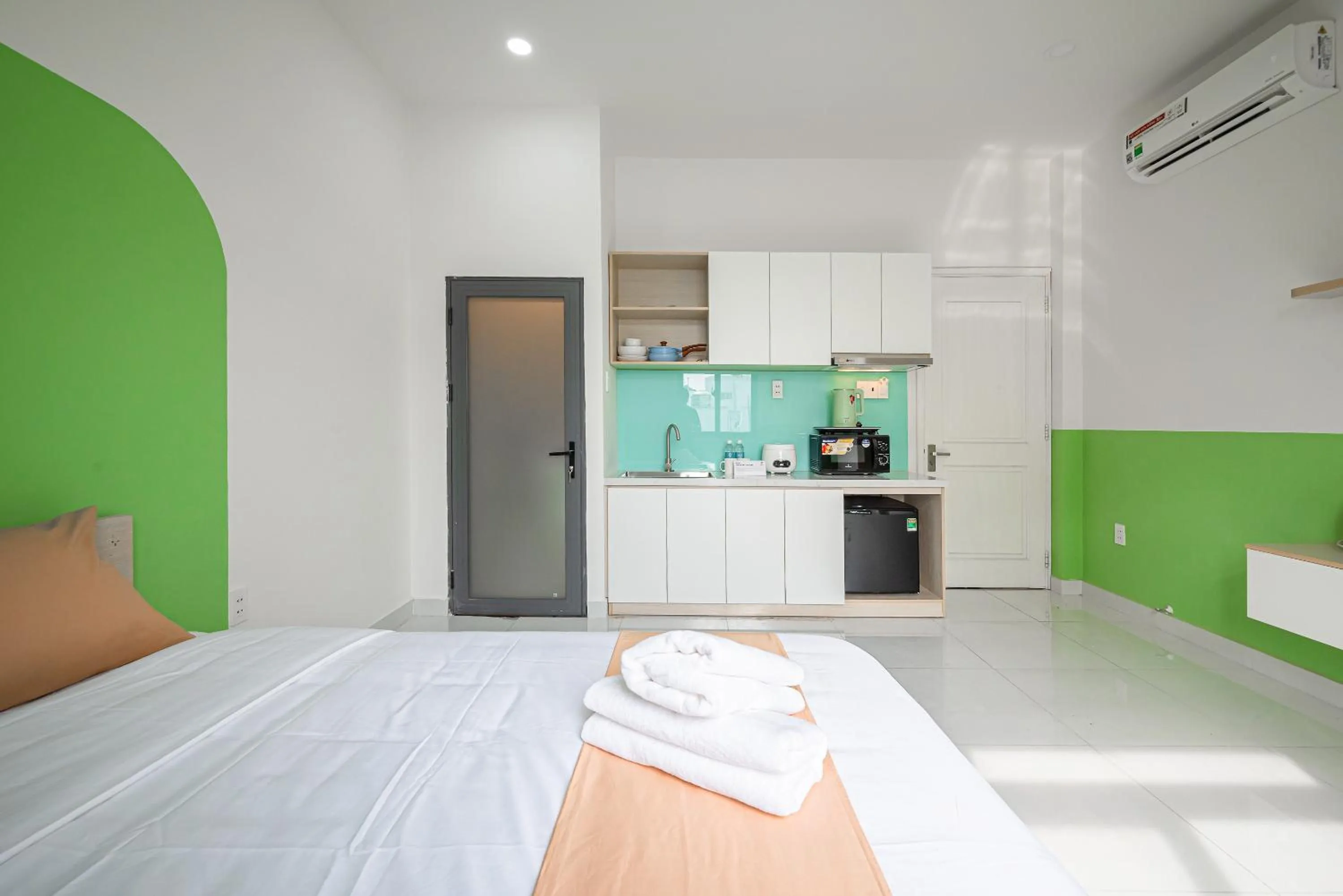 Kitchen or kitchenette, Bed in Cozrum Homes - Coraline House