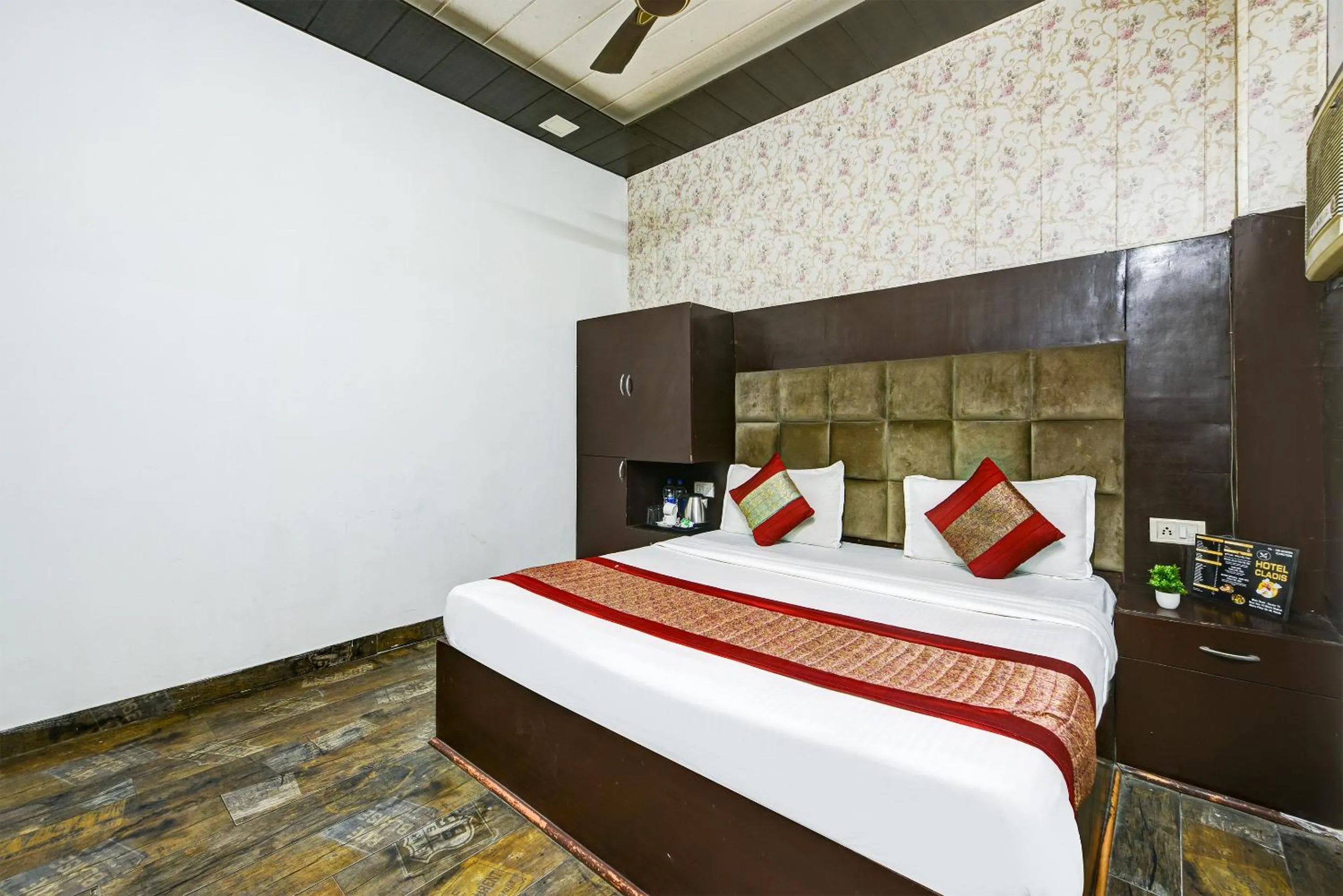 Bed in Hotel Cladis by Quadis - Sector 15 Noida