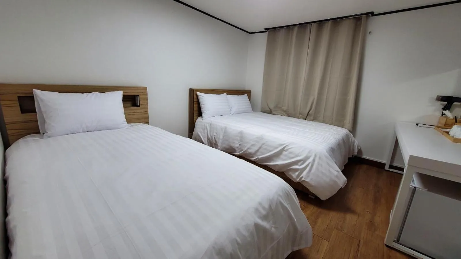 Bed in The Oakra Hotel