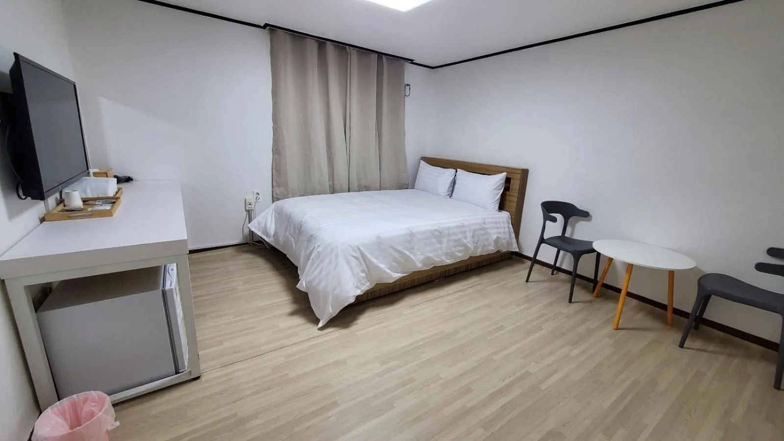 Bed in The Oakra Hotel