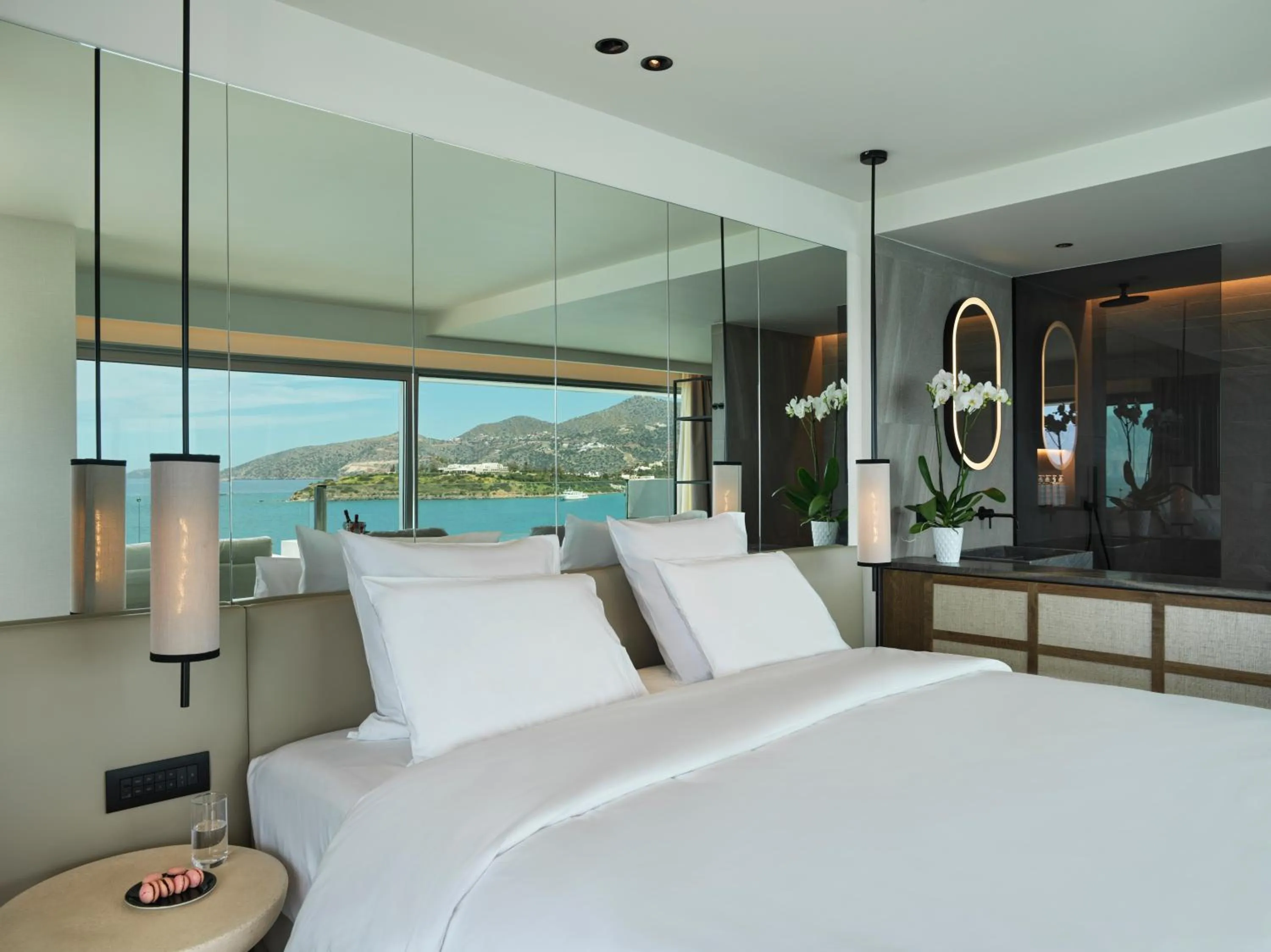 Bed in NIKO Seaside Resort MGallery