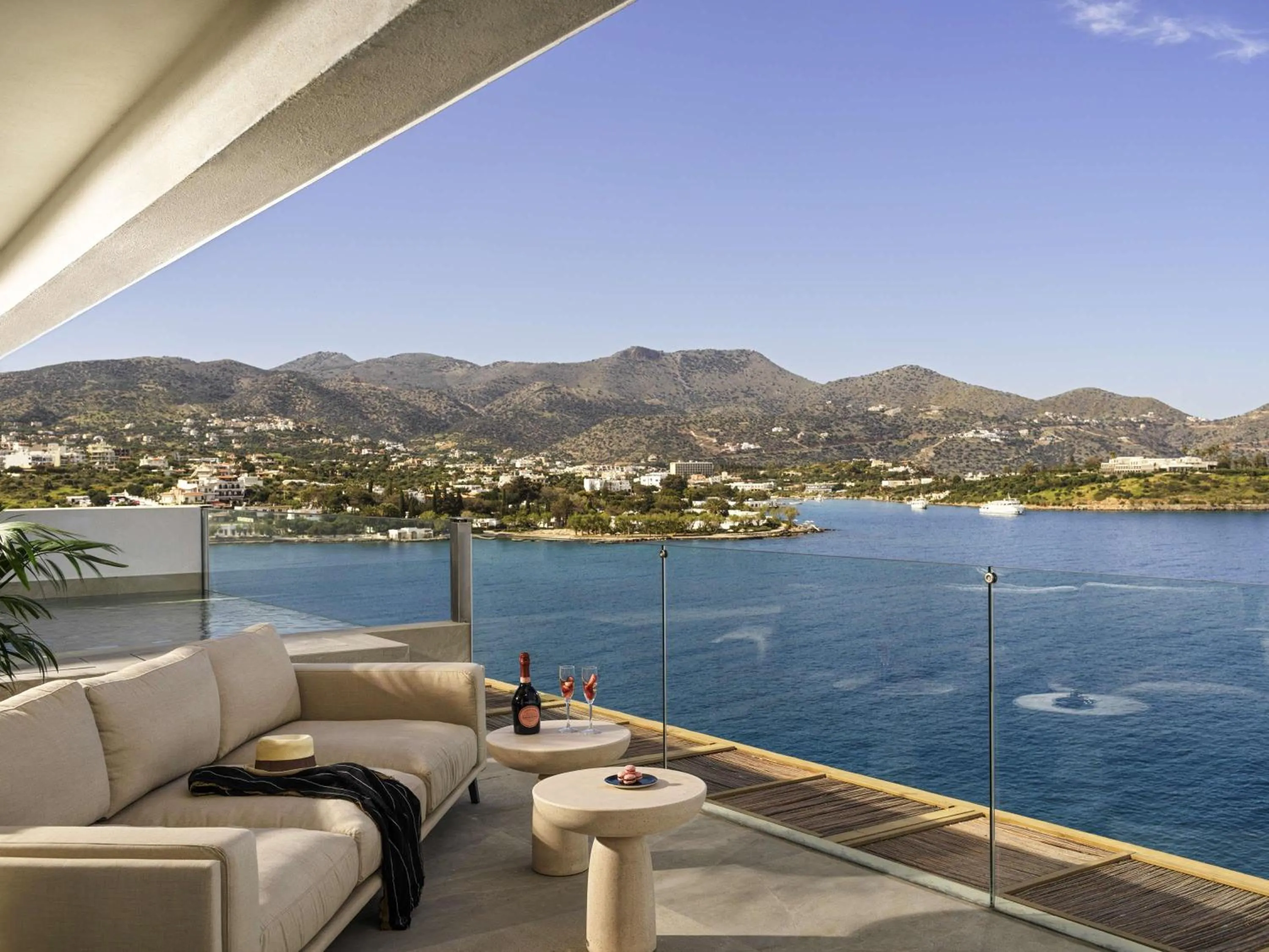 Bedroom in NIKO Seaside Resort MGallery