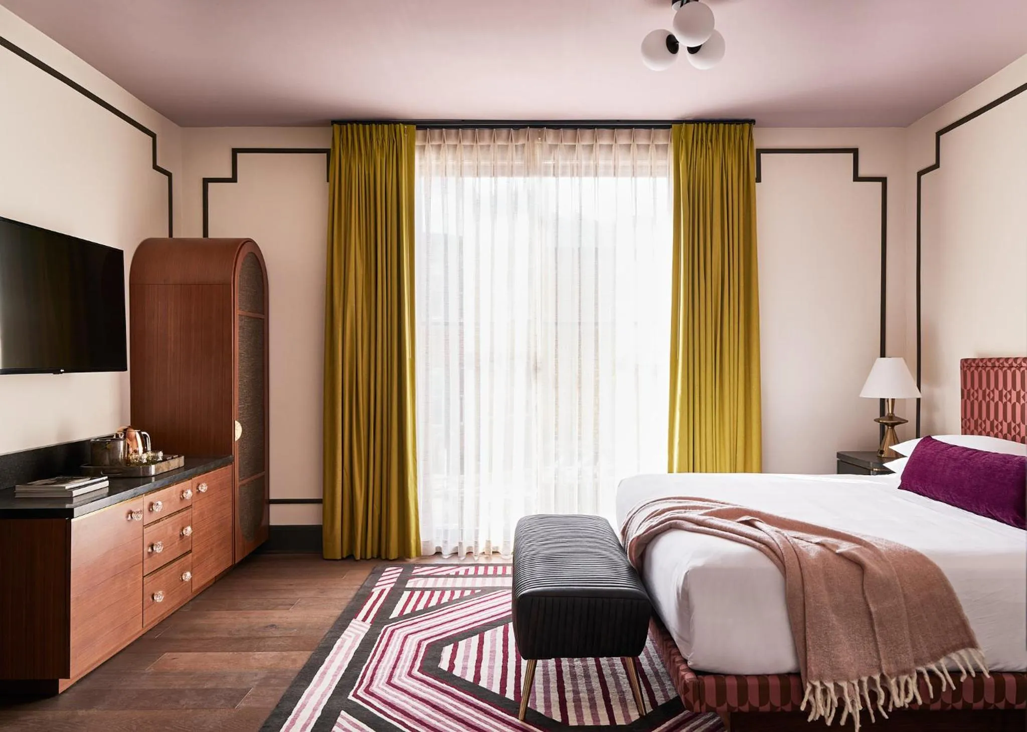 Bed in Zelda Dearest