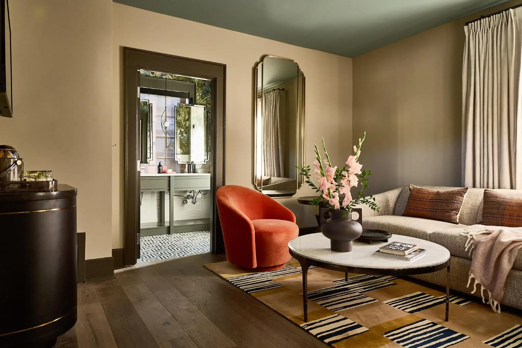 Lenora Suite in Zelda Dearest Lenora Suite in Zelda Dearest