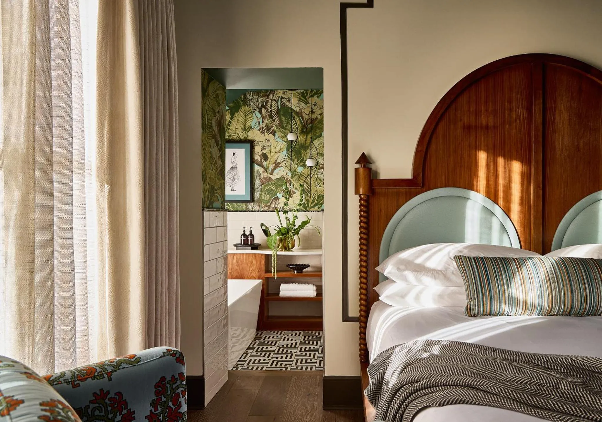 Bed in Zelda Dearest